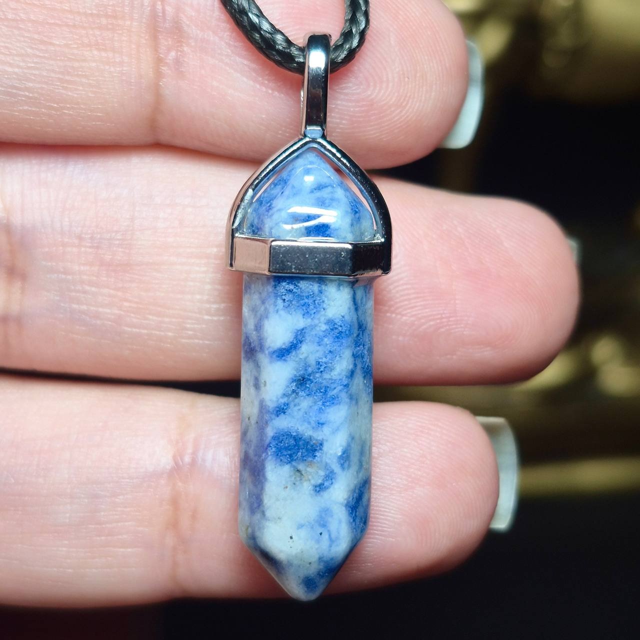 گردن آویز منشور سنگ سودالیت معدنی کد Z7043