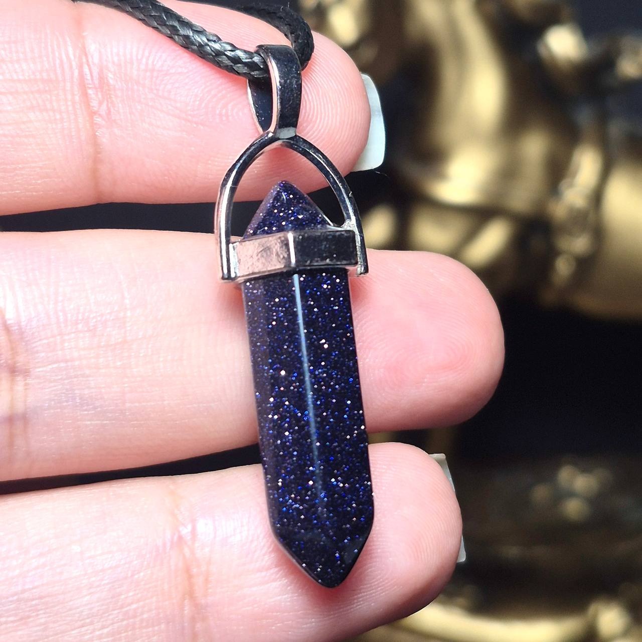  گردن آویز منشور دلربای سورمه ای کد Z7048