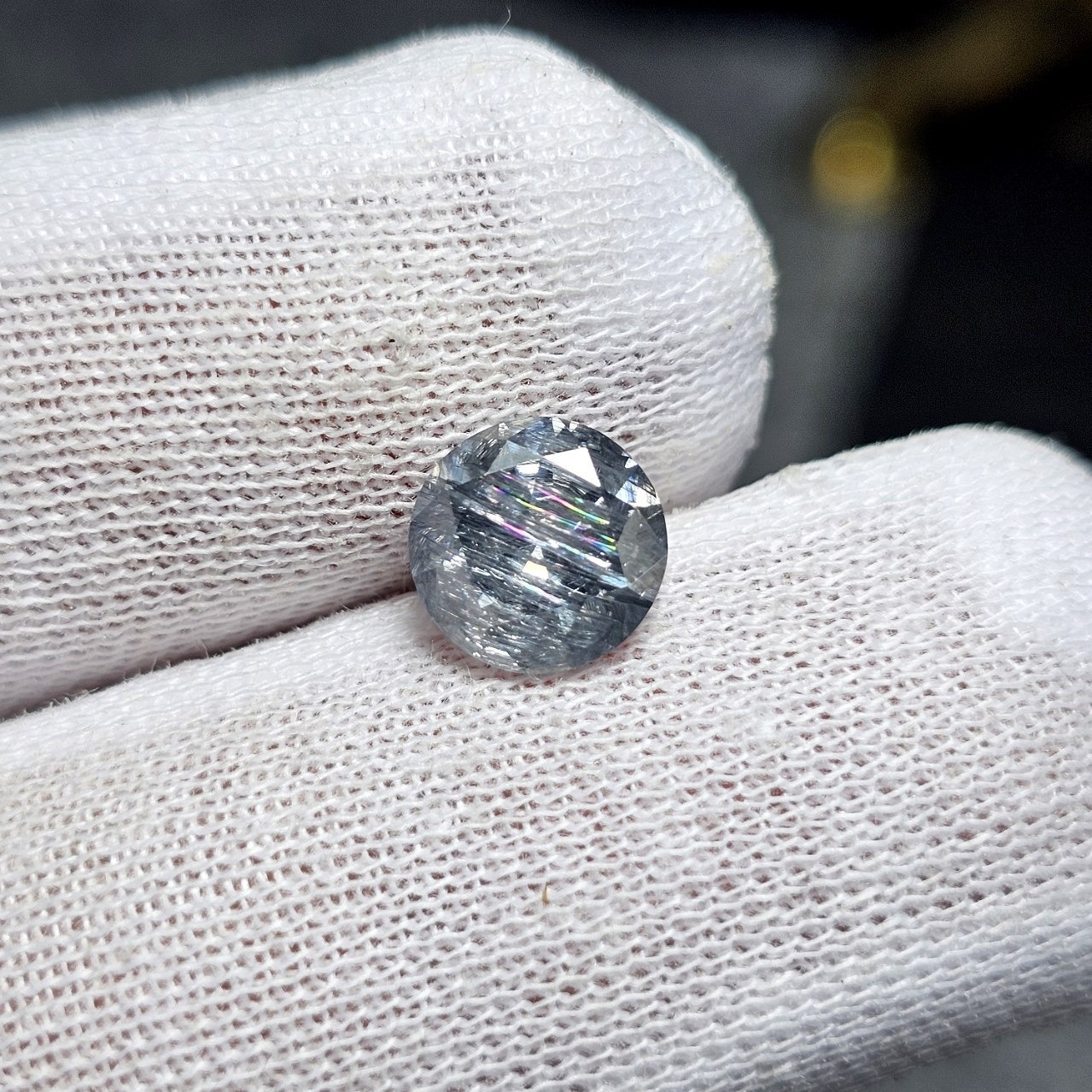  نگین سنگ مویزانایت نقره ای نمونه خاص کد S3727