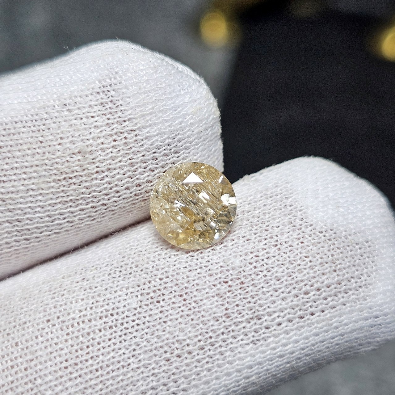  نگین سنگ مویزانایت اصل کد S3729