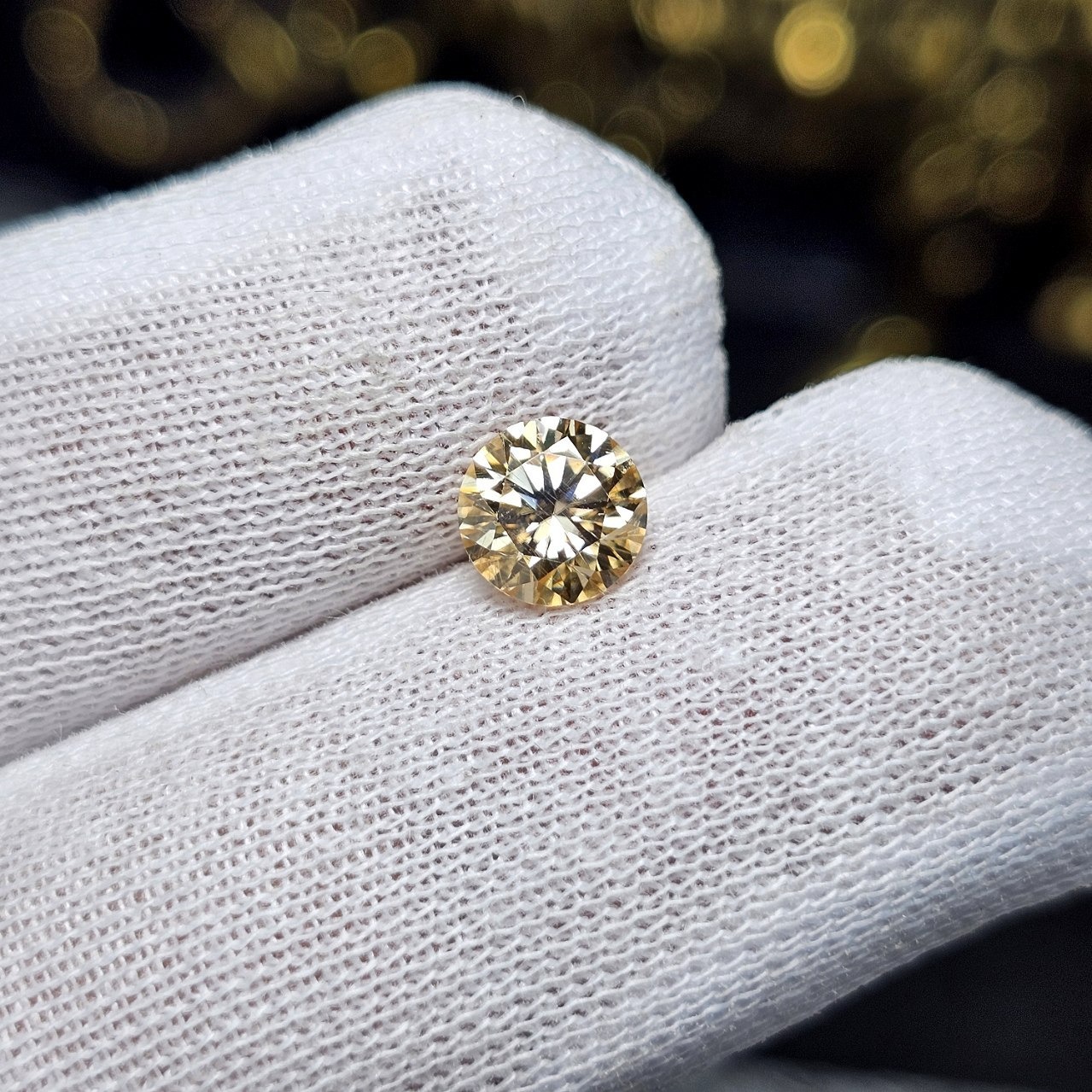  نگین سنگ مویزانایت اصل کد S3732