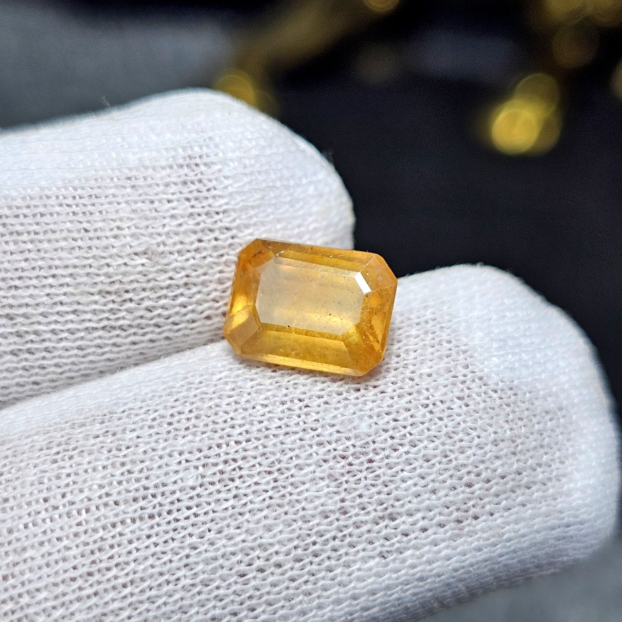 نگین سنگ یاقوت معدنی آفریقایی تراش امرالد کد S3733