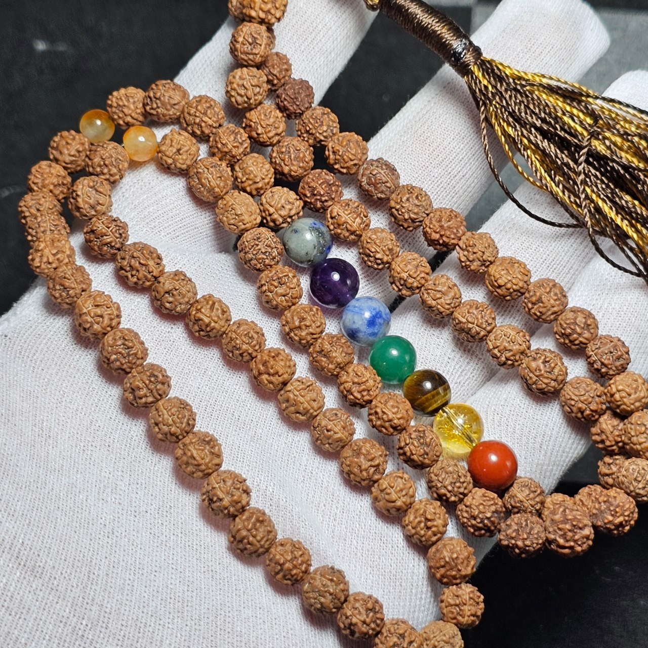 تسبیح 101 دانه رودراکشا وهفت سنگ معدنی کد 36719