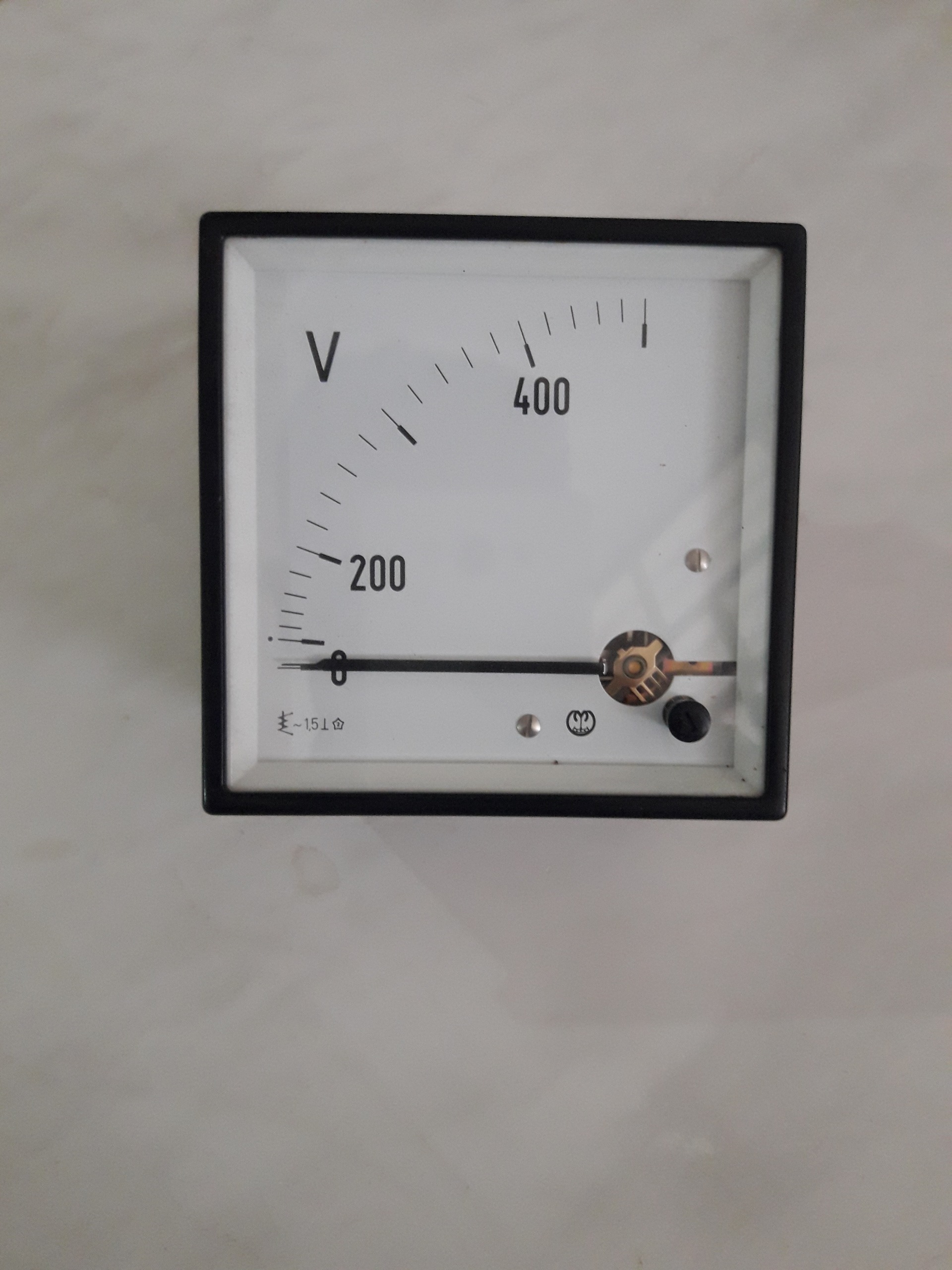 ولت متر تابلویی فوق العاده باکیفیت