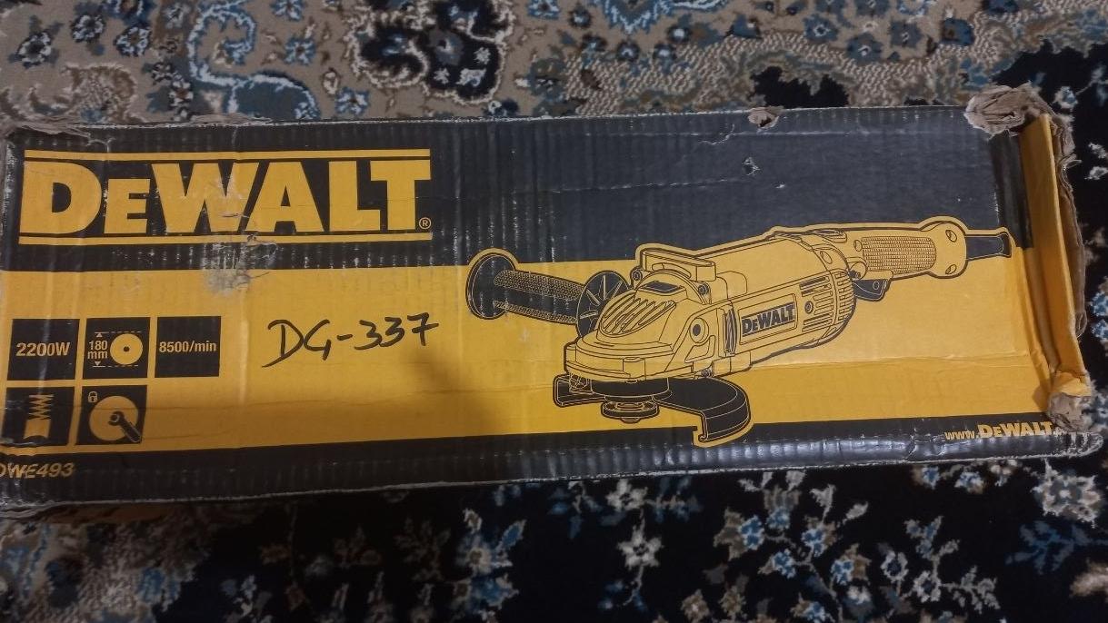 فرز دیوالت 2200w مدل dwe493