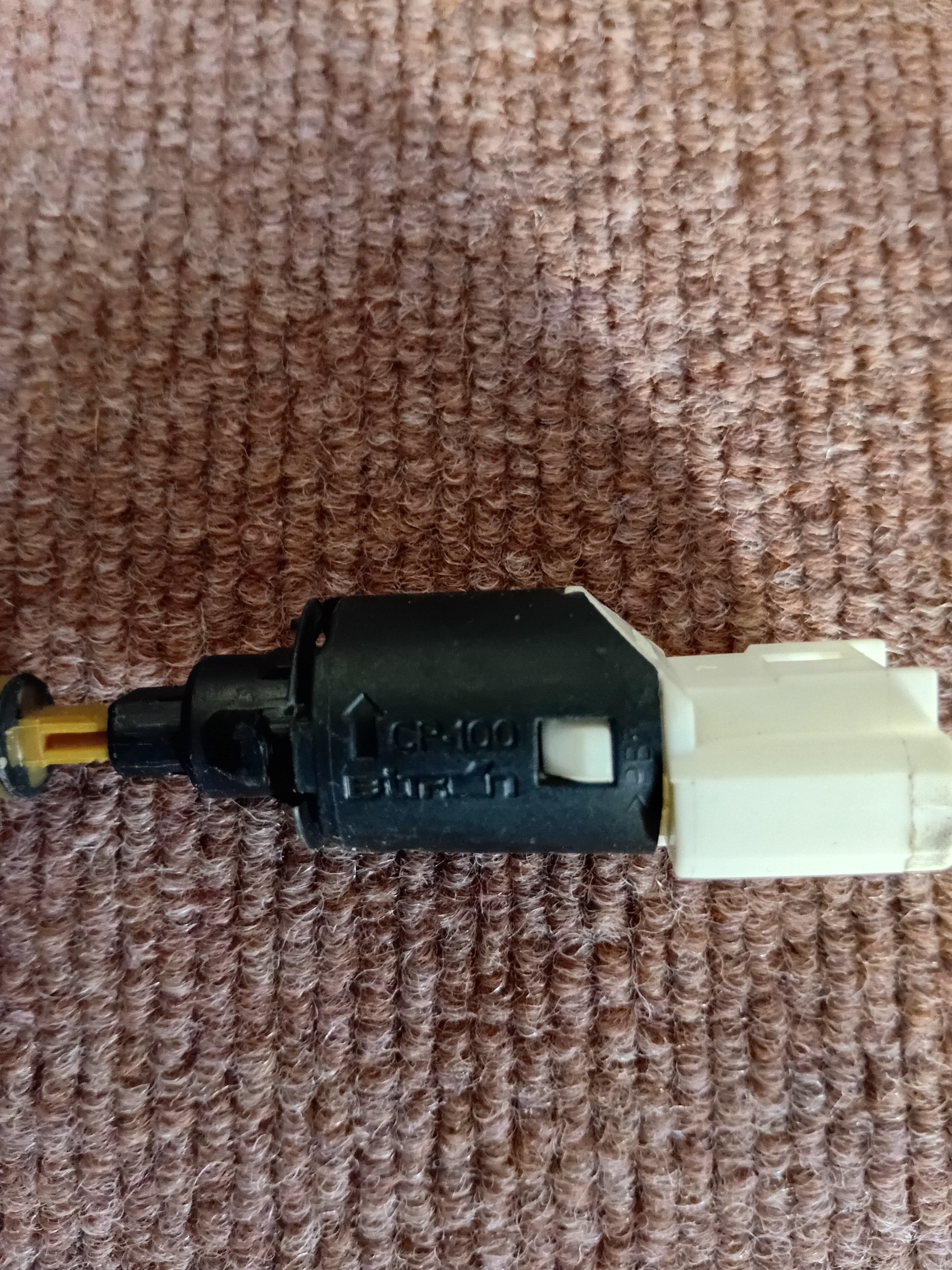 سوئیچ استپ ترمز 206 اصلی