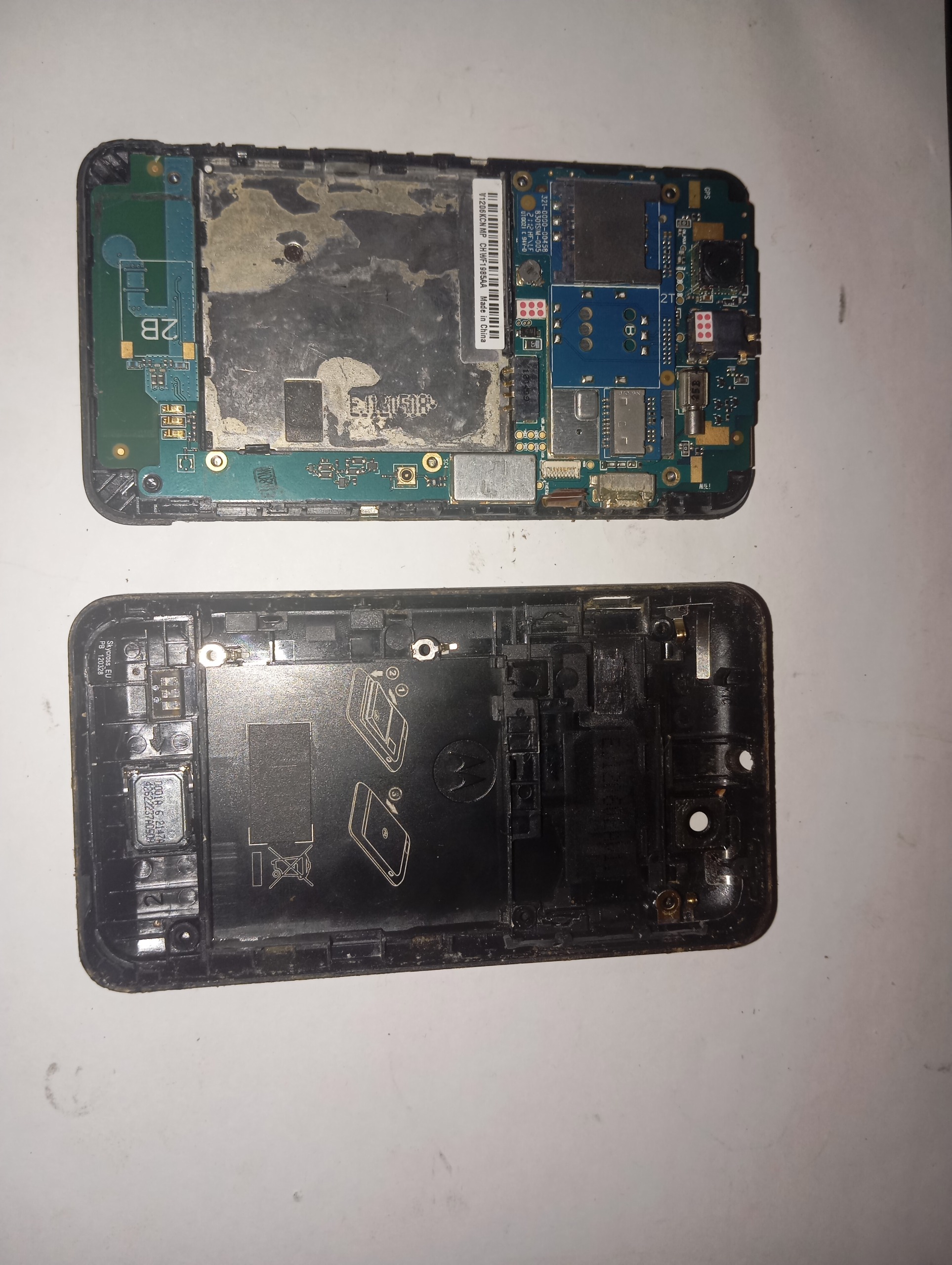 برد گوشی موتورولا و قاب و LCD، جهت استخراج