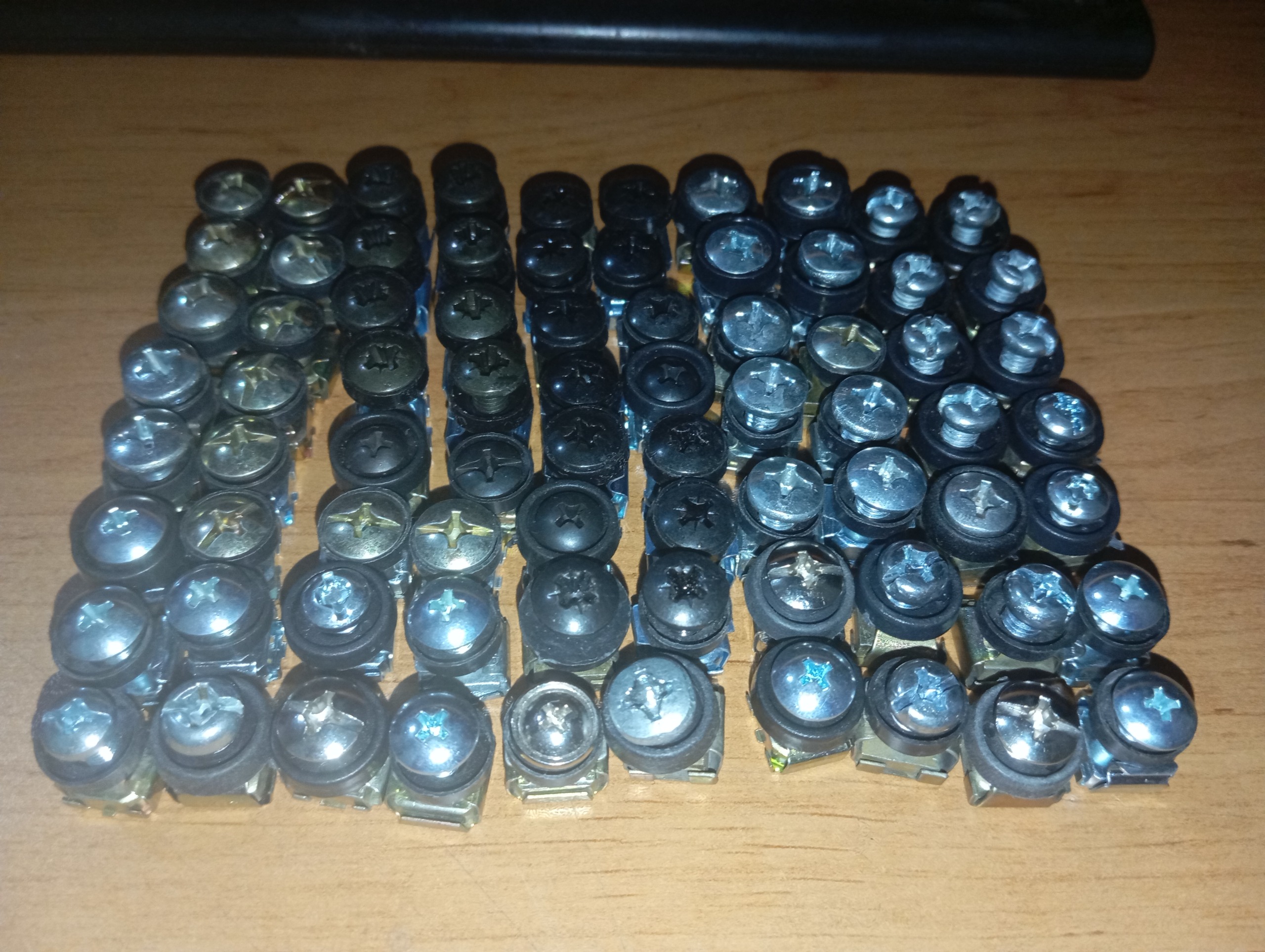 پیچ و مهره و واشر جهت بستن رک 75 عددی