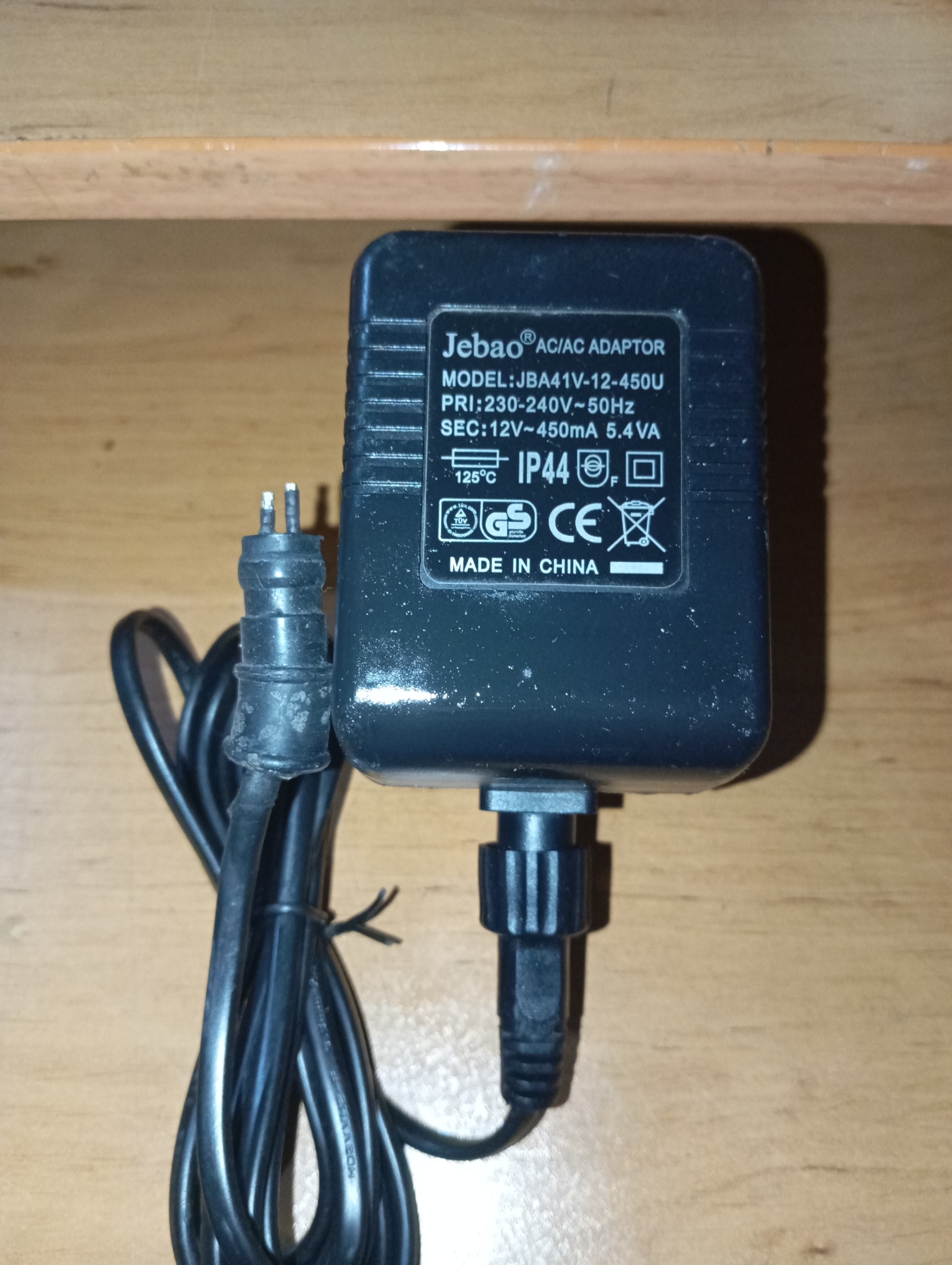 آداپتور با سیم و سر فیش خاص