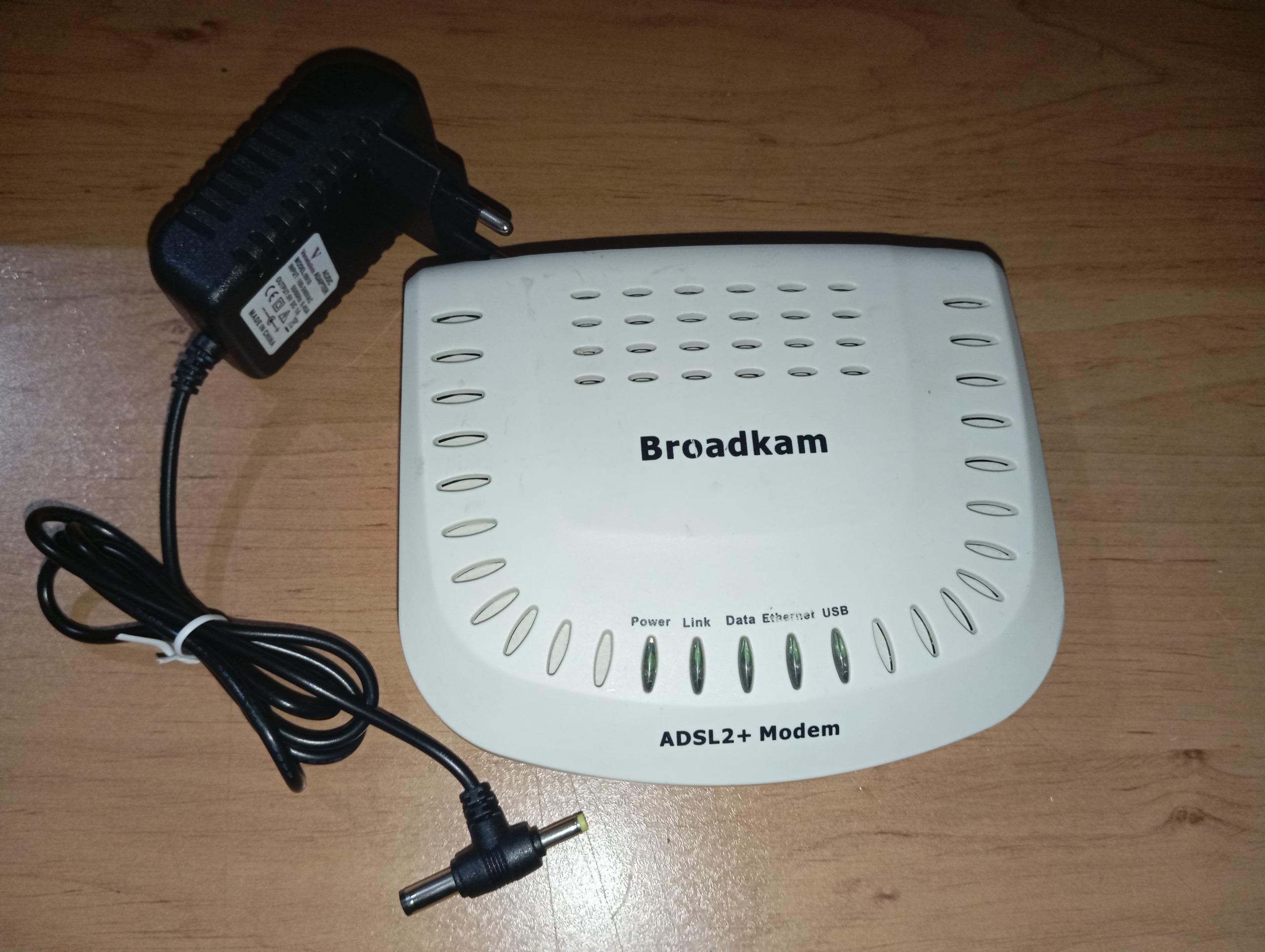 مودم روتر Broadkam
