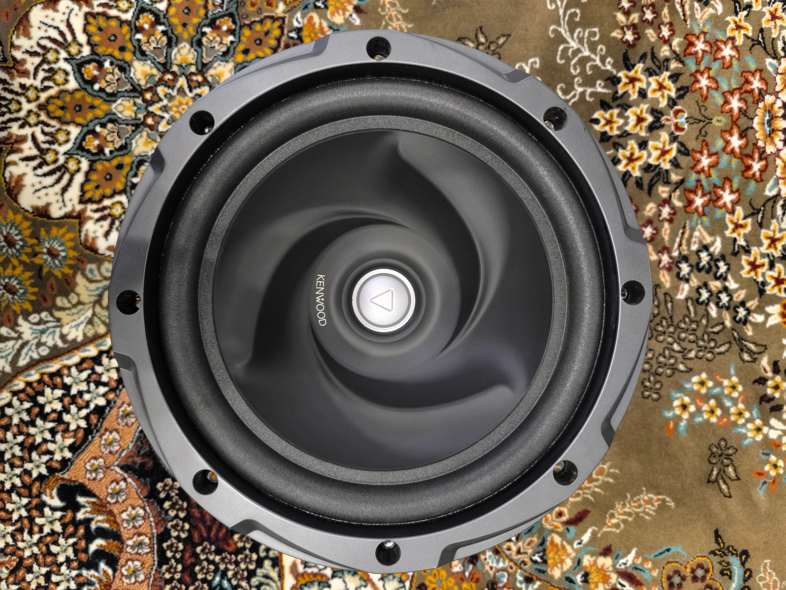 ساب ووفر کنوود به همراه باکس