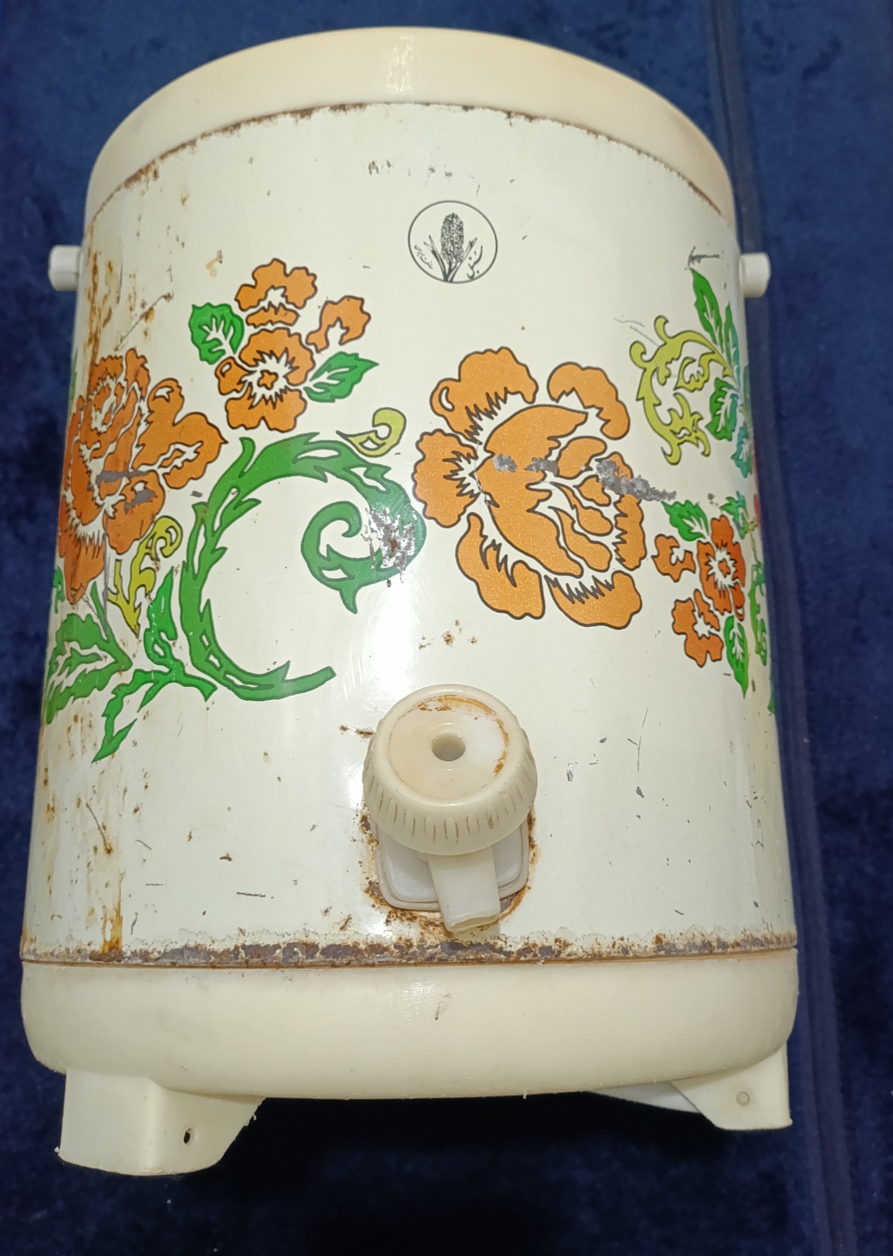 کلمن آب قدیمی