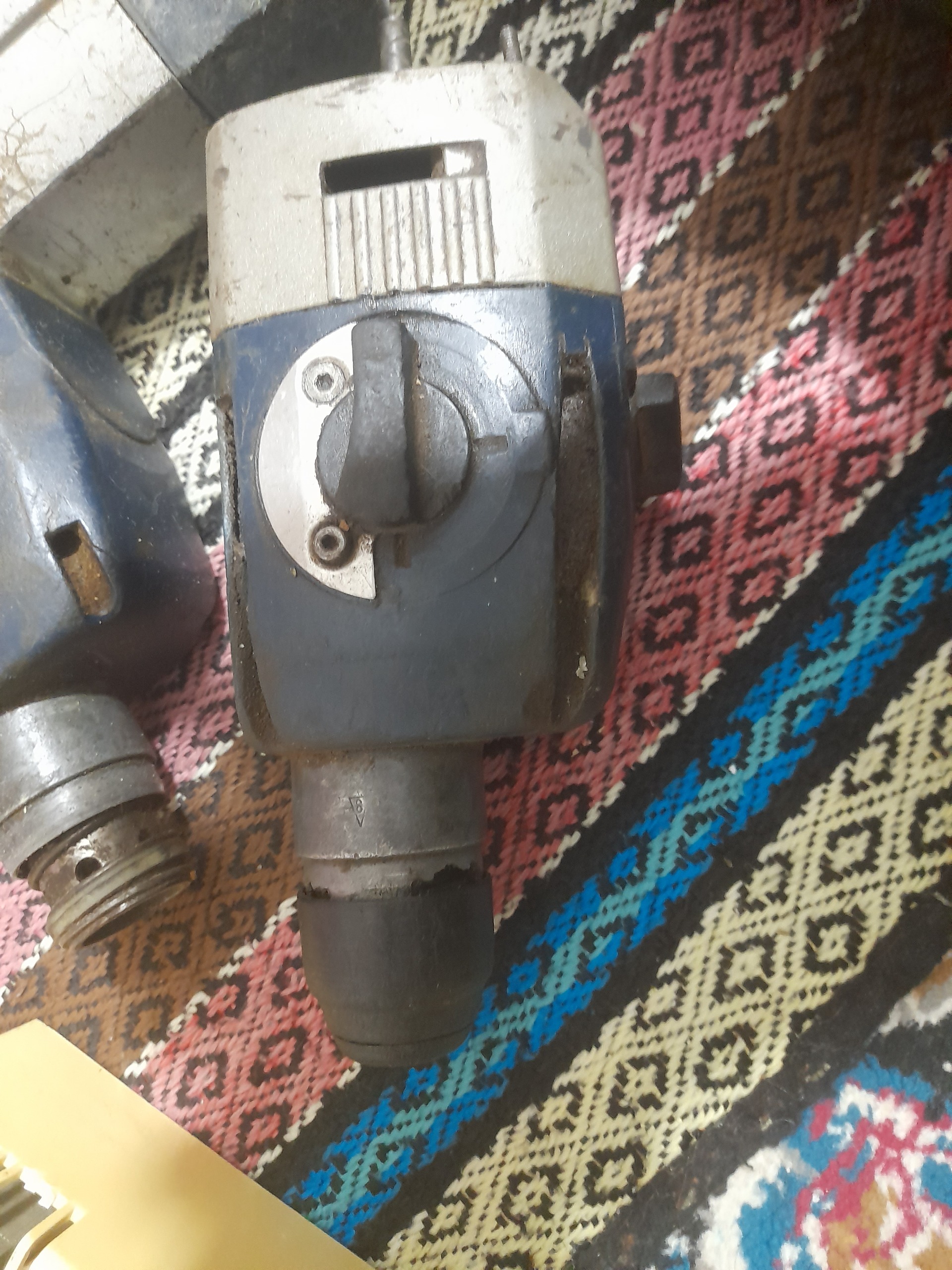 سه نظام هیلتی aeg