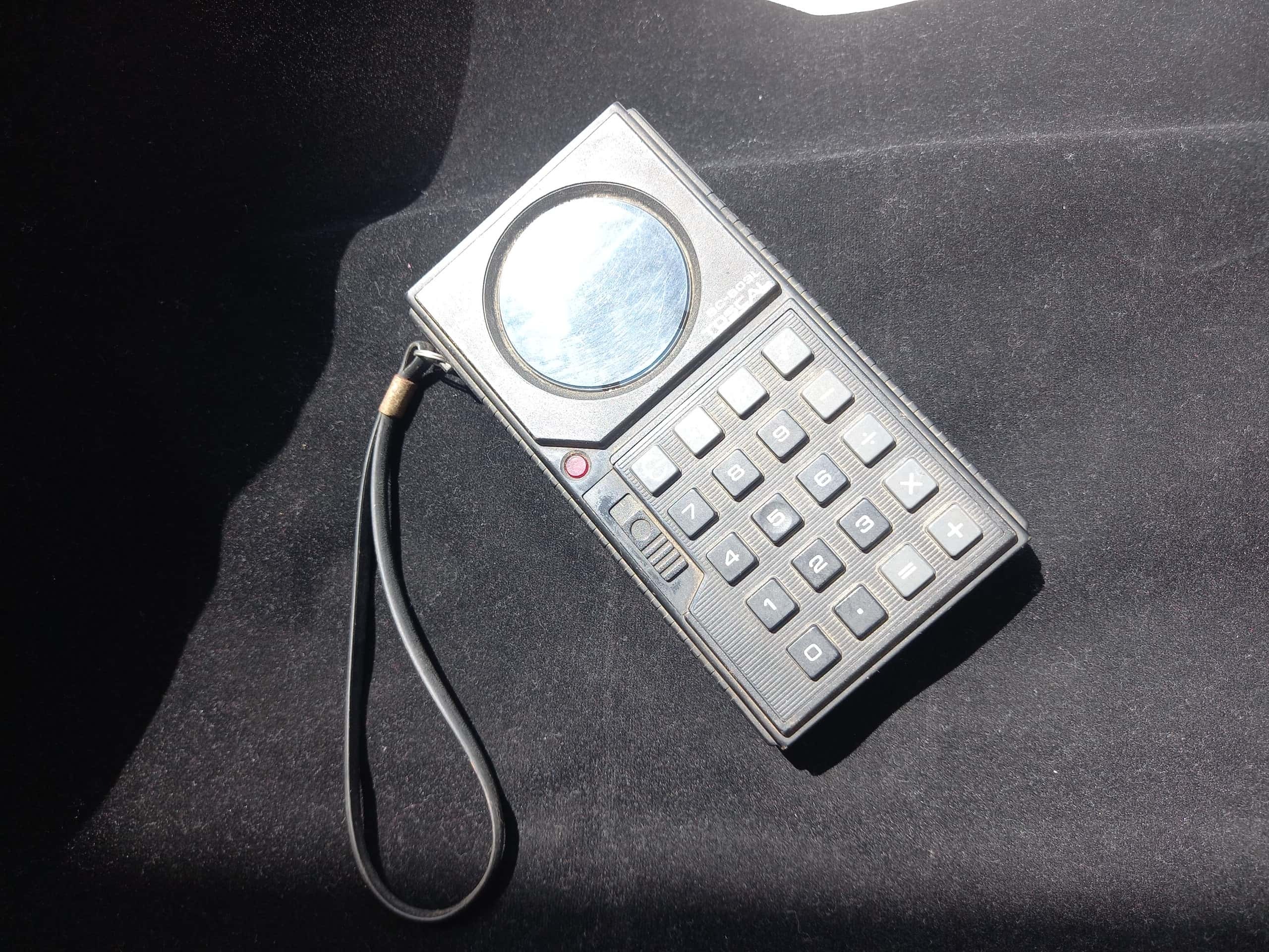 ماشین حساب قدیمی