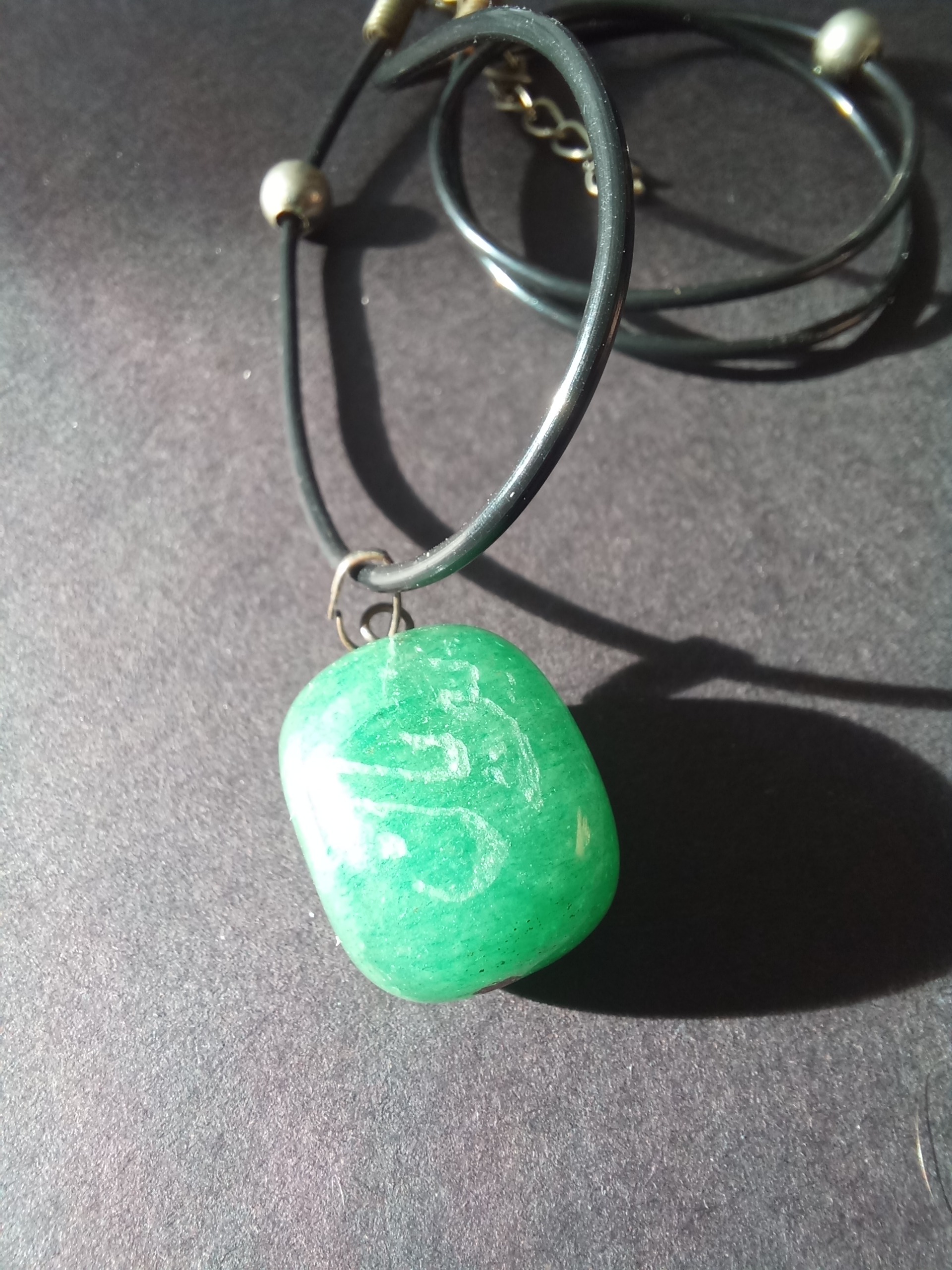 گردنبند حکاکی شده