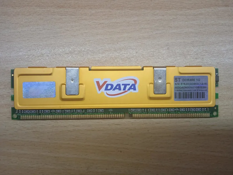 رم DDR یک گیگ VDATA