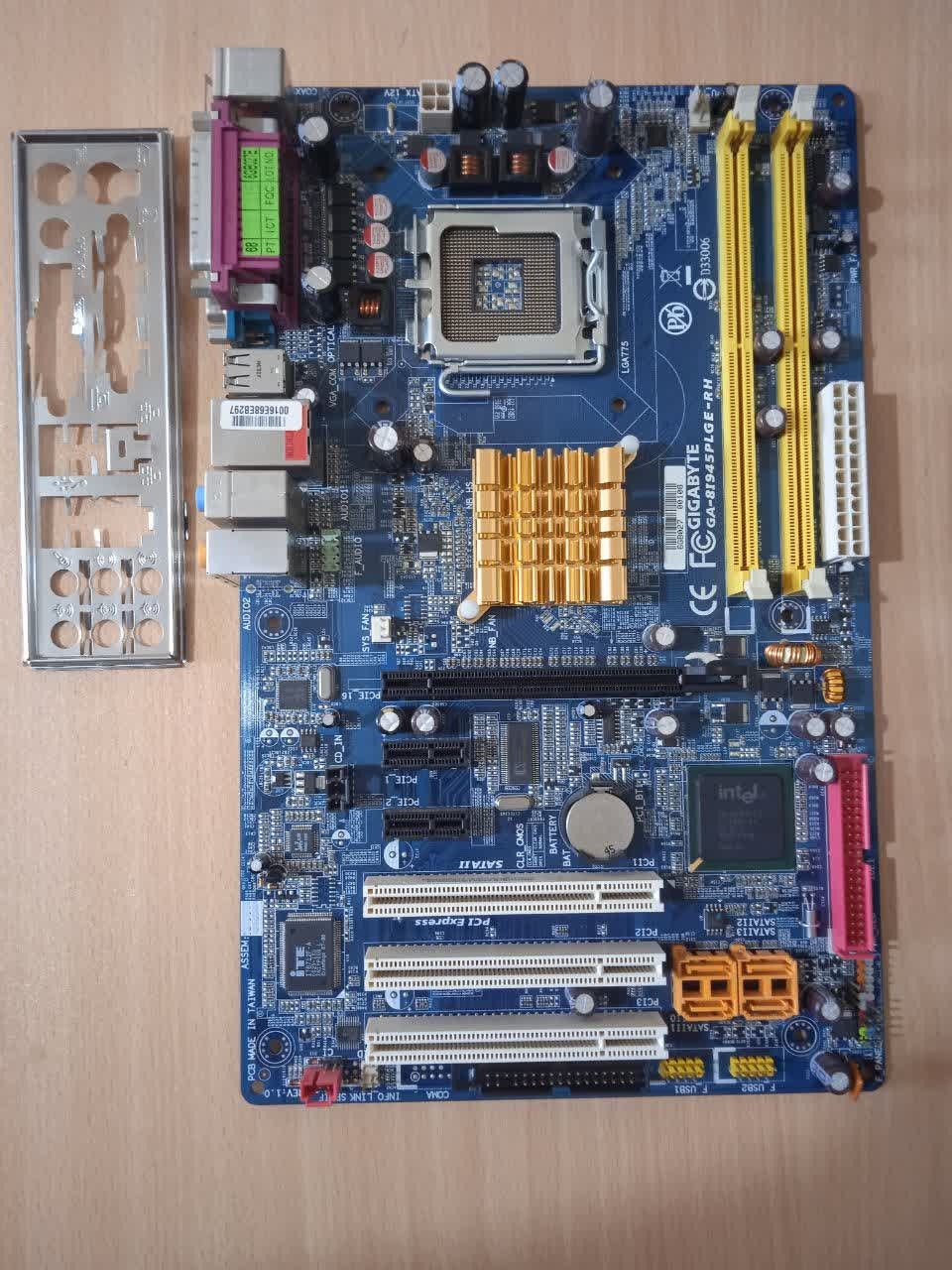 مادربرد گیگا مدل GA-8I94SPLGE-RH