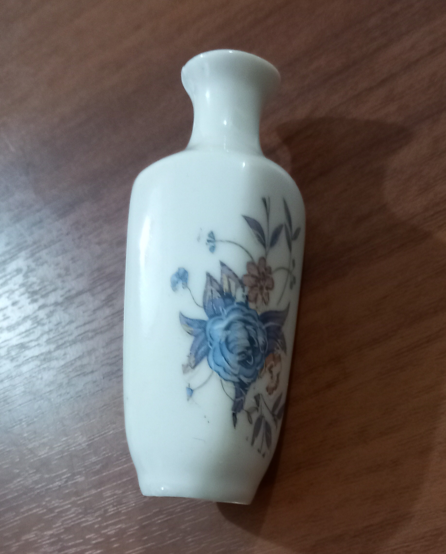 گلدان چینی تک شاخه یا عود