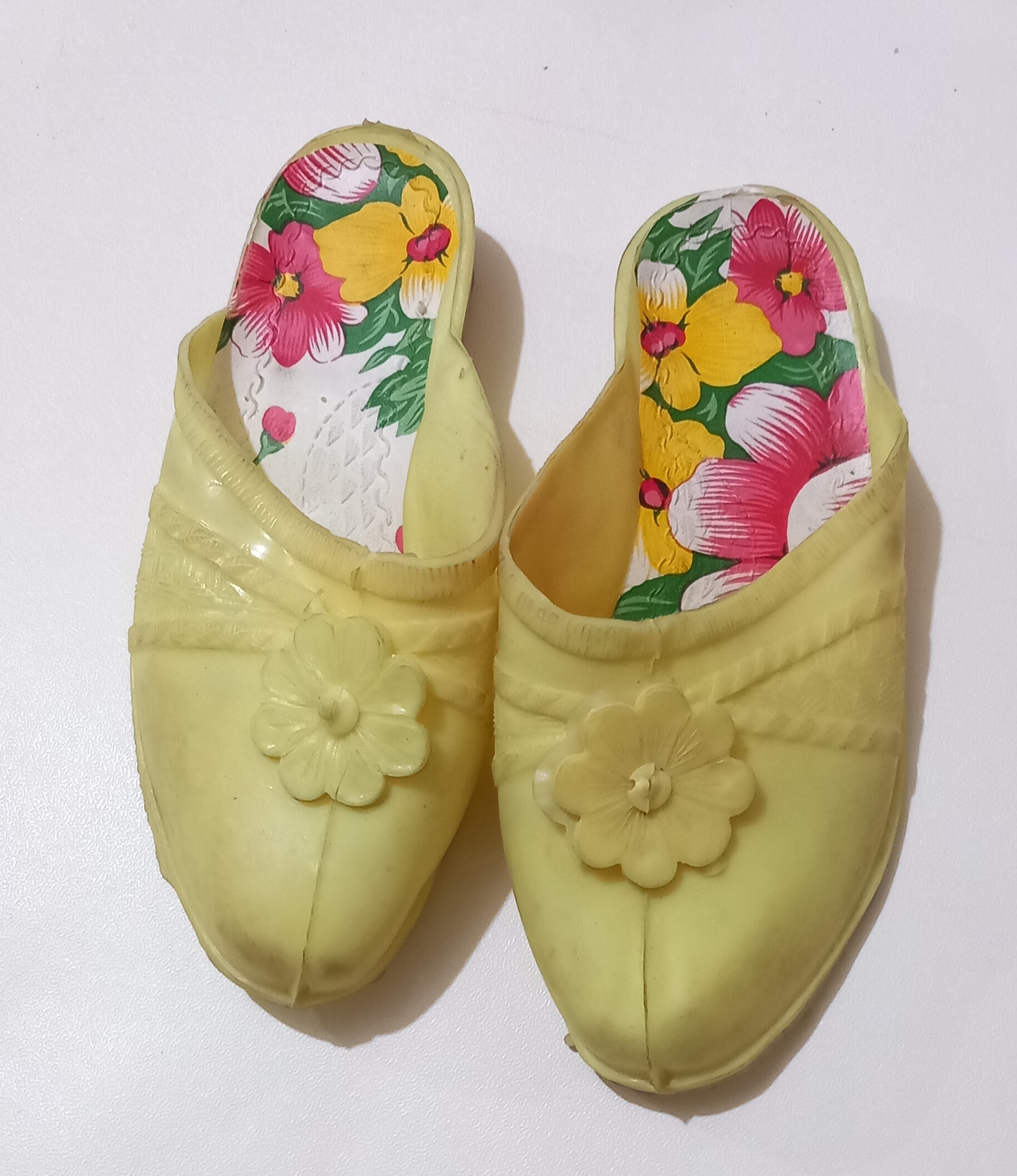 دمپایی بچه گانه نوستالژی