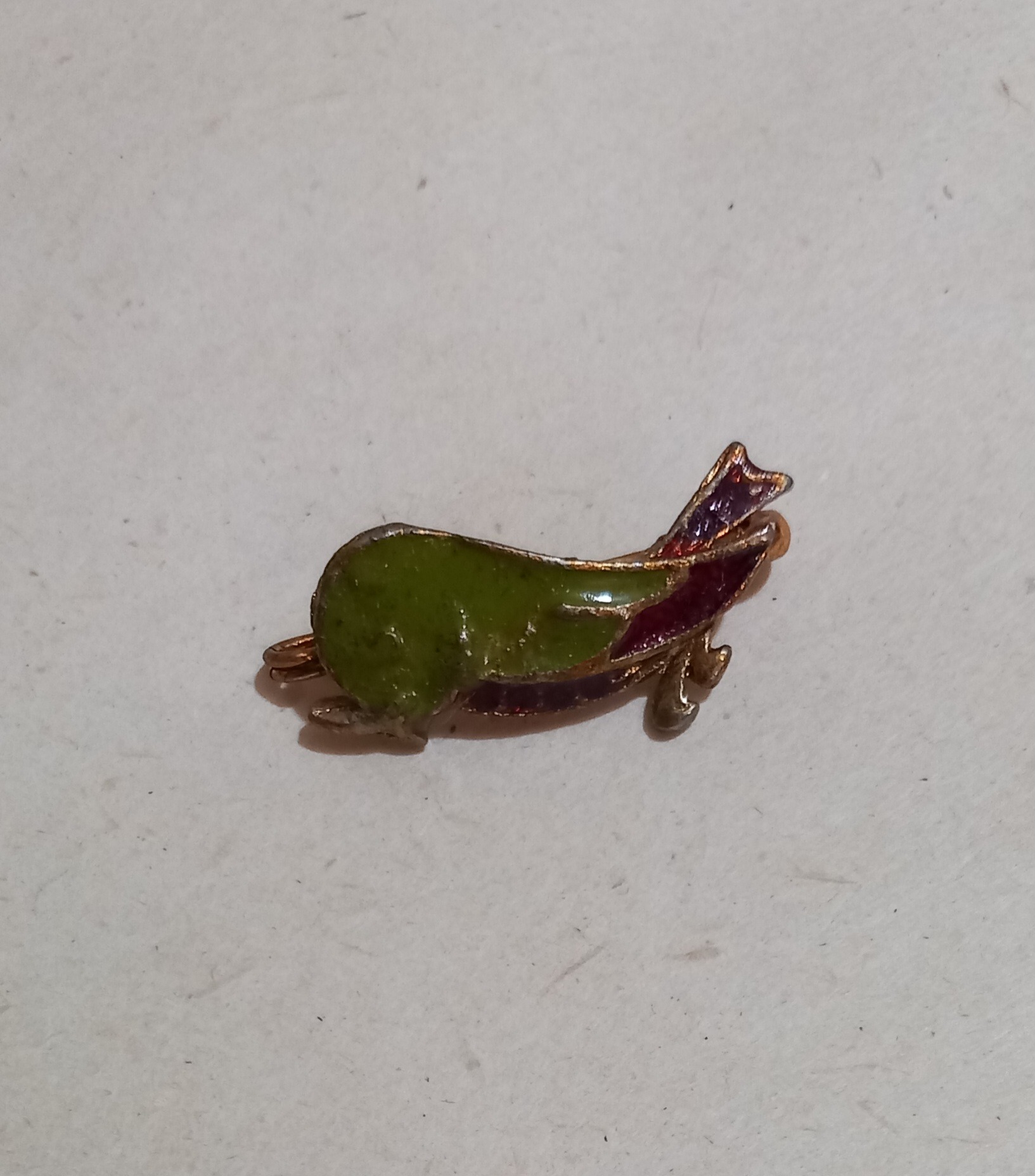 سنجاق سینه طرح پرنده