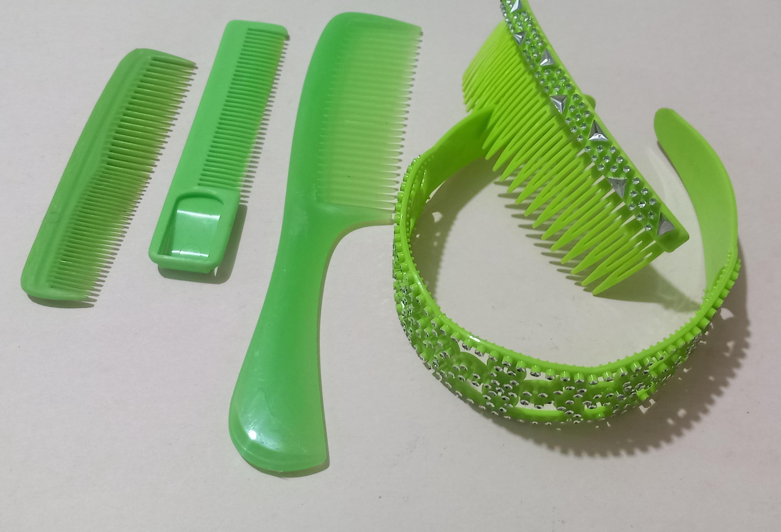 ست سبز آرایشی مو