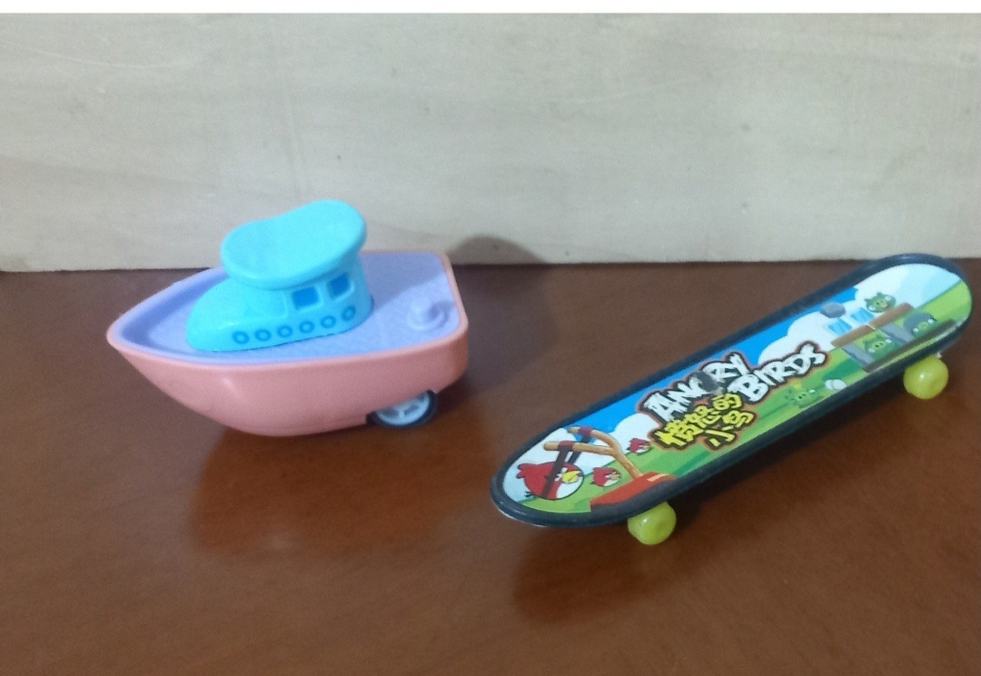 2 ماکت اسباب بازی تخم مرغ شانسی