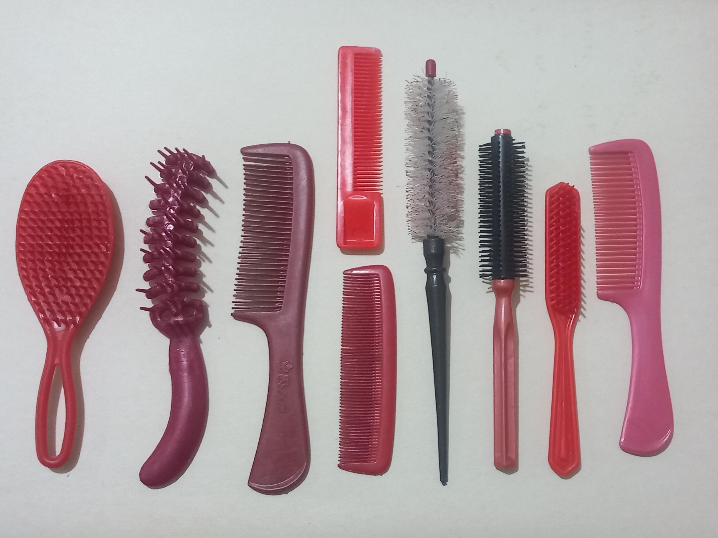 مجموعه شانه و برس مو قدیمی