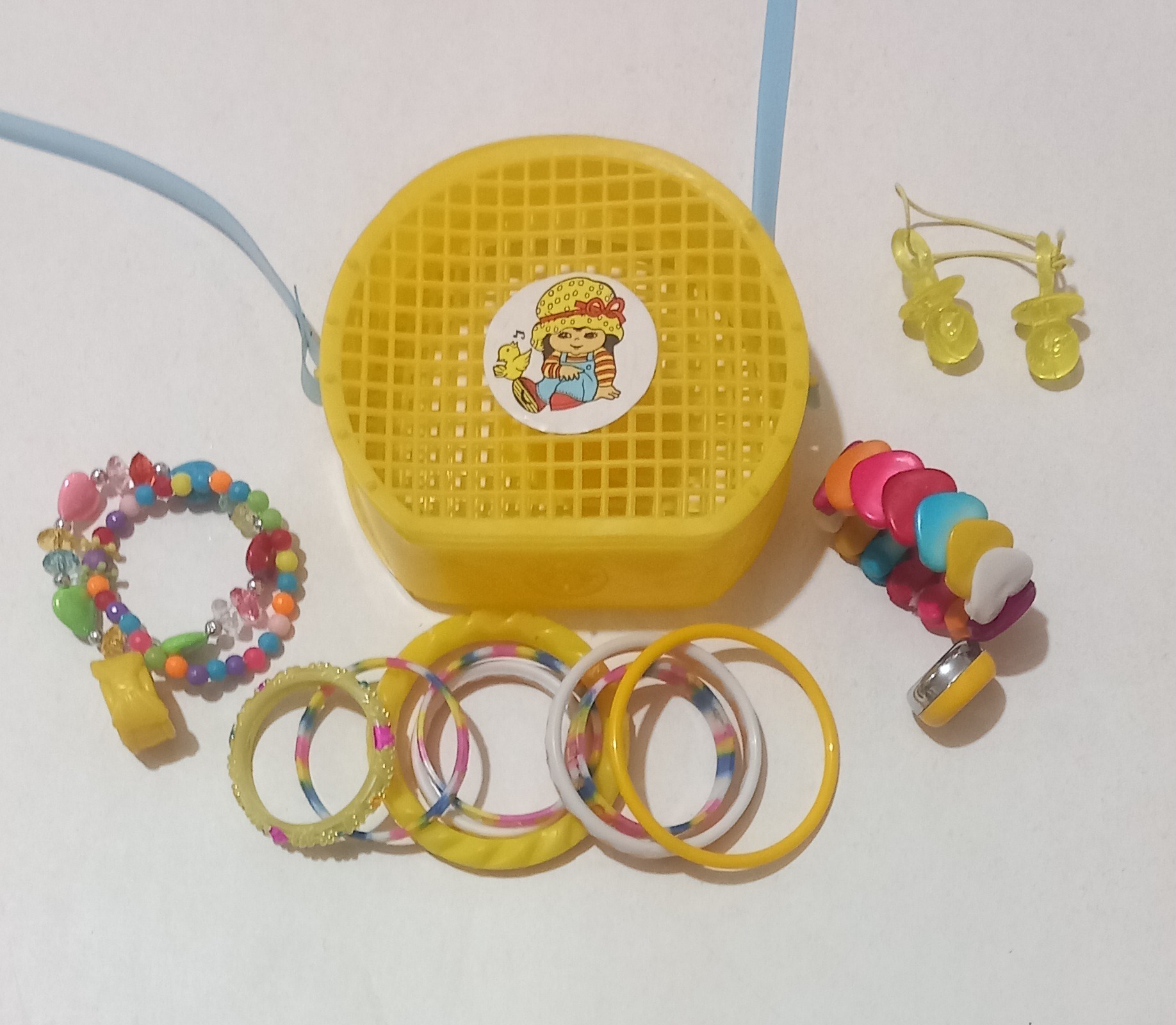 کیف توری قدیمی دخترانه همراه النگو ها و