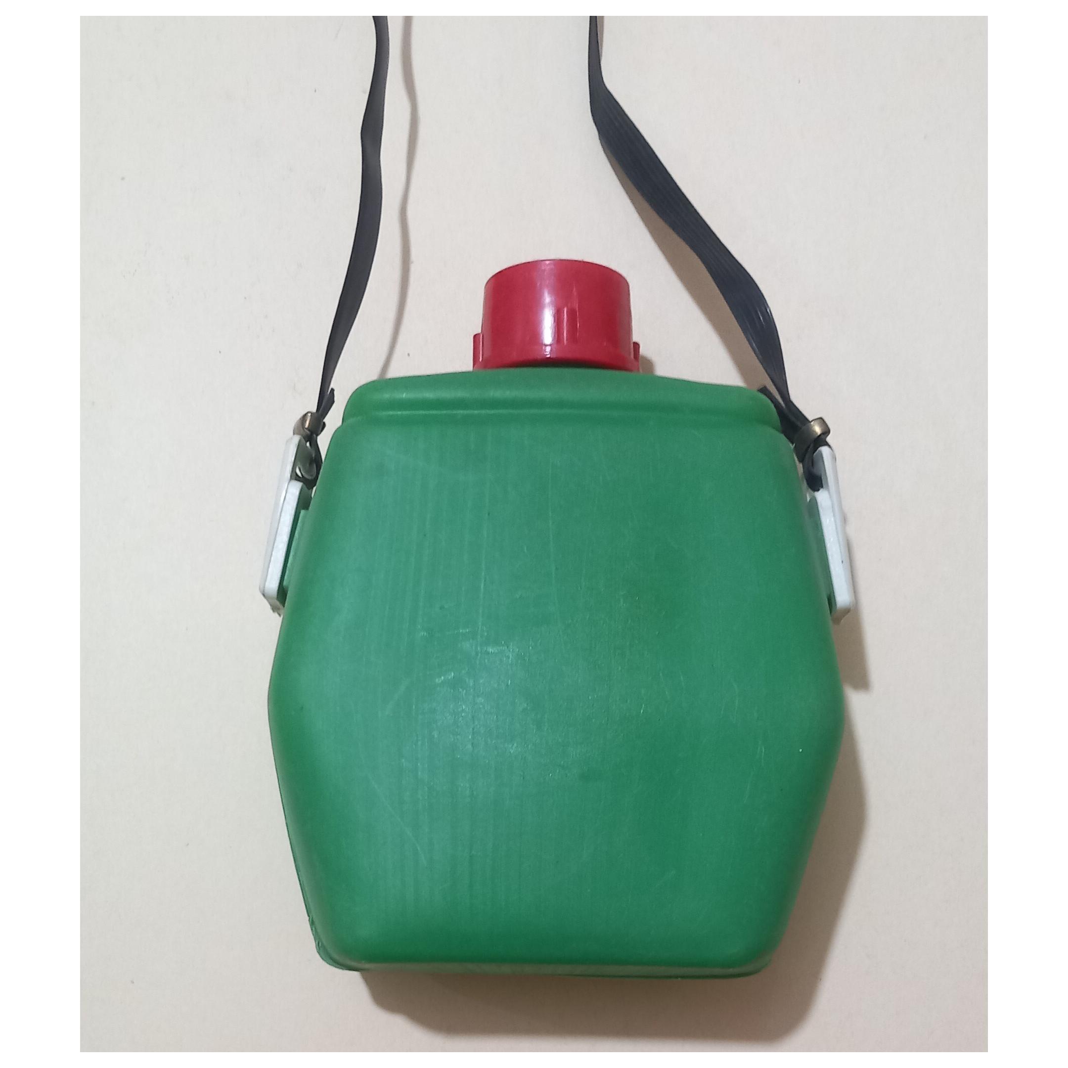 قمقمه قدیمی آب