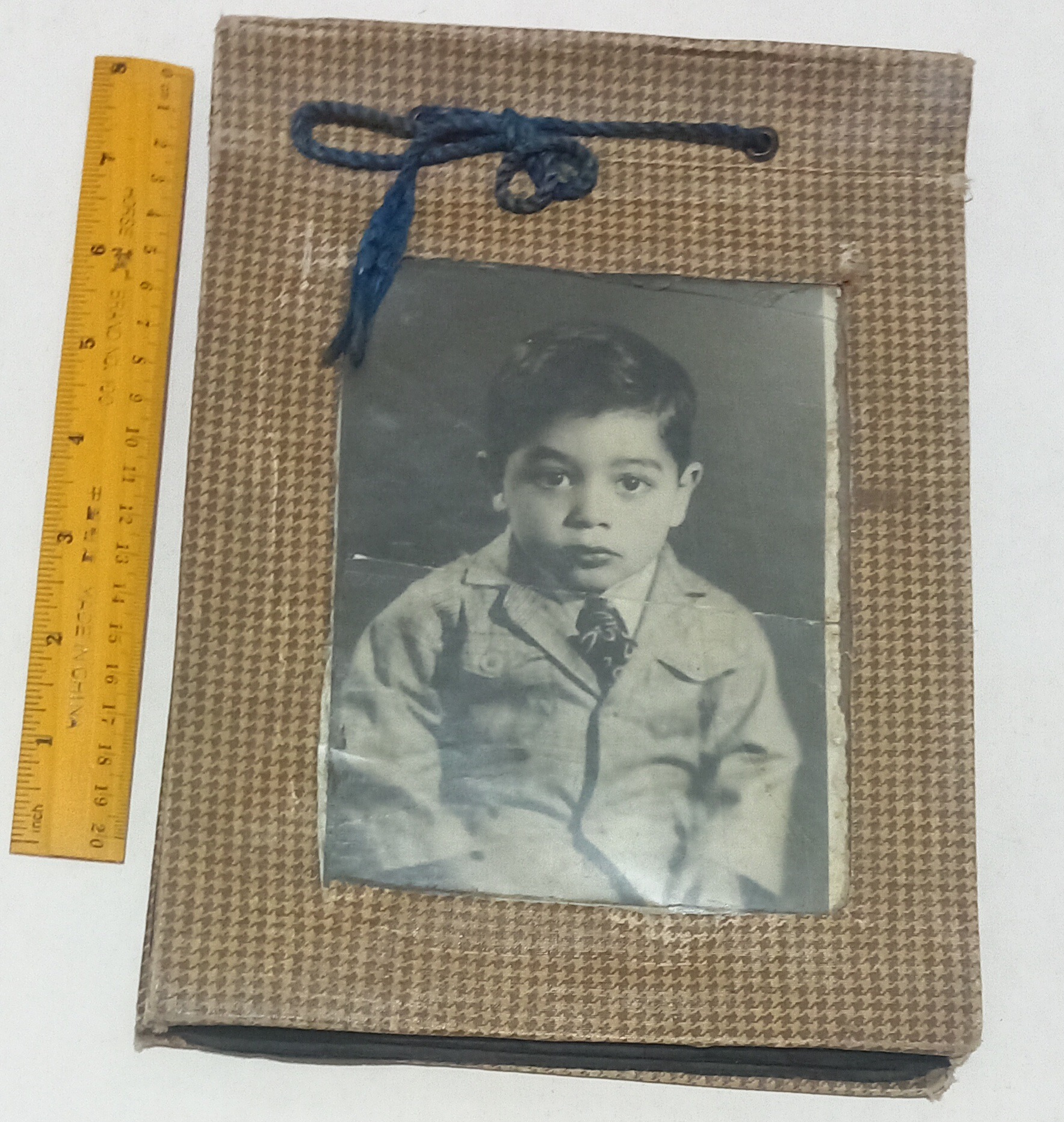 آلبوم عکس قدیمی همراه عکس روی جلد