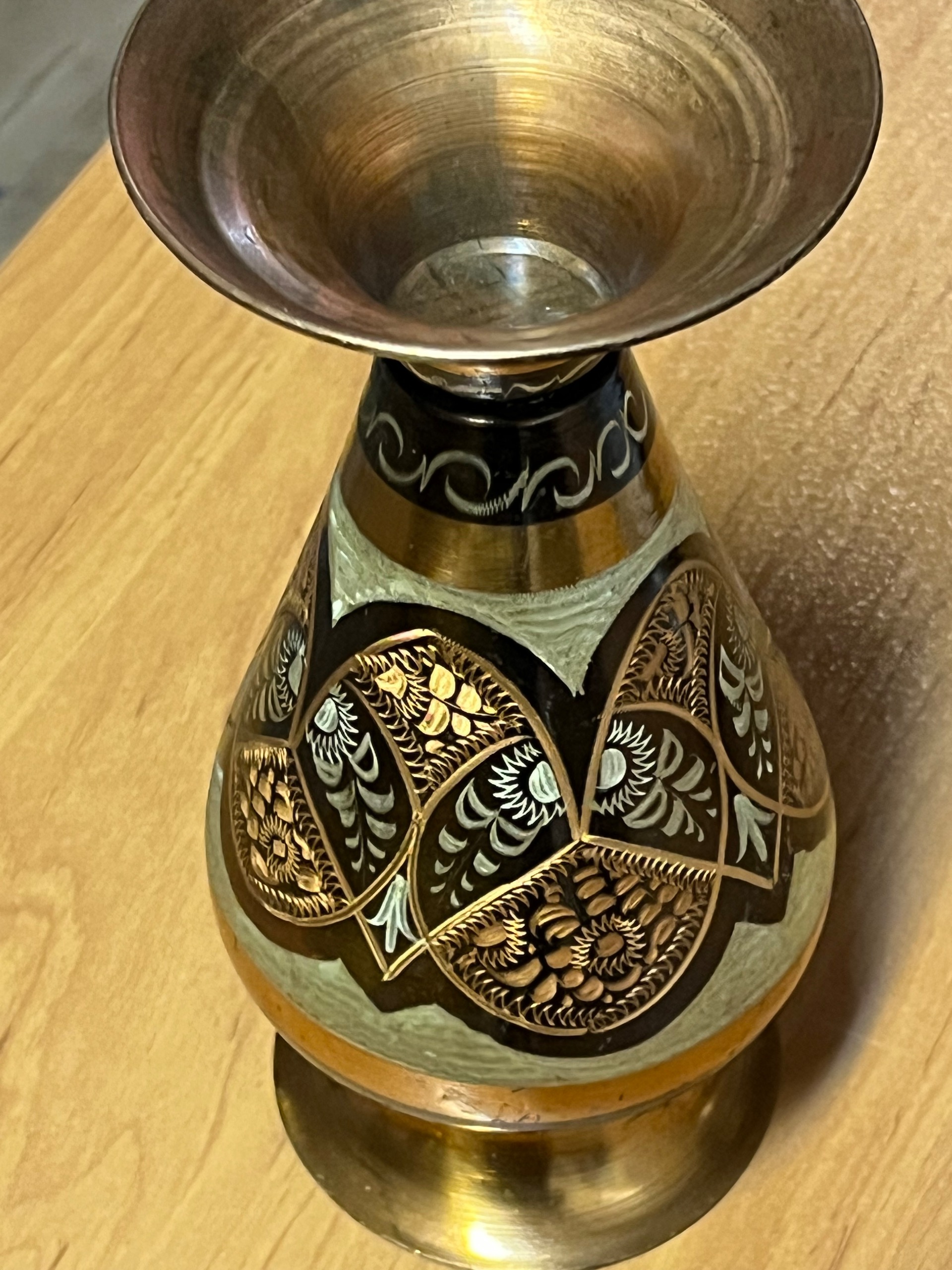 گلدان دکوری تک