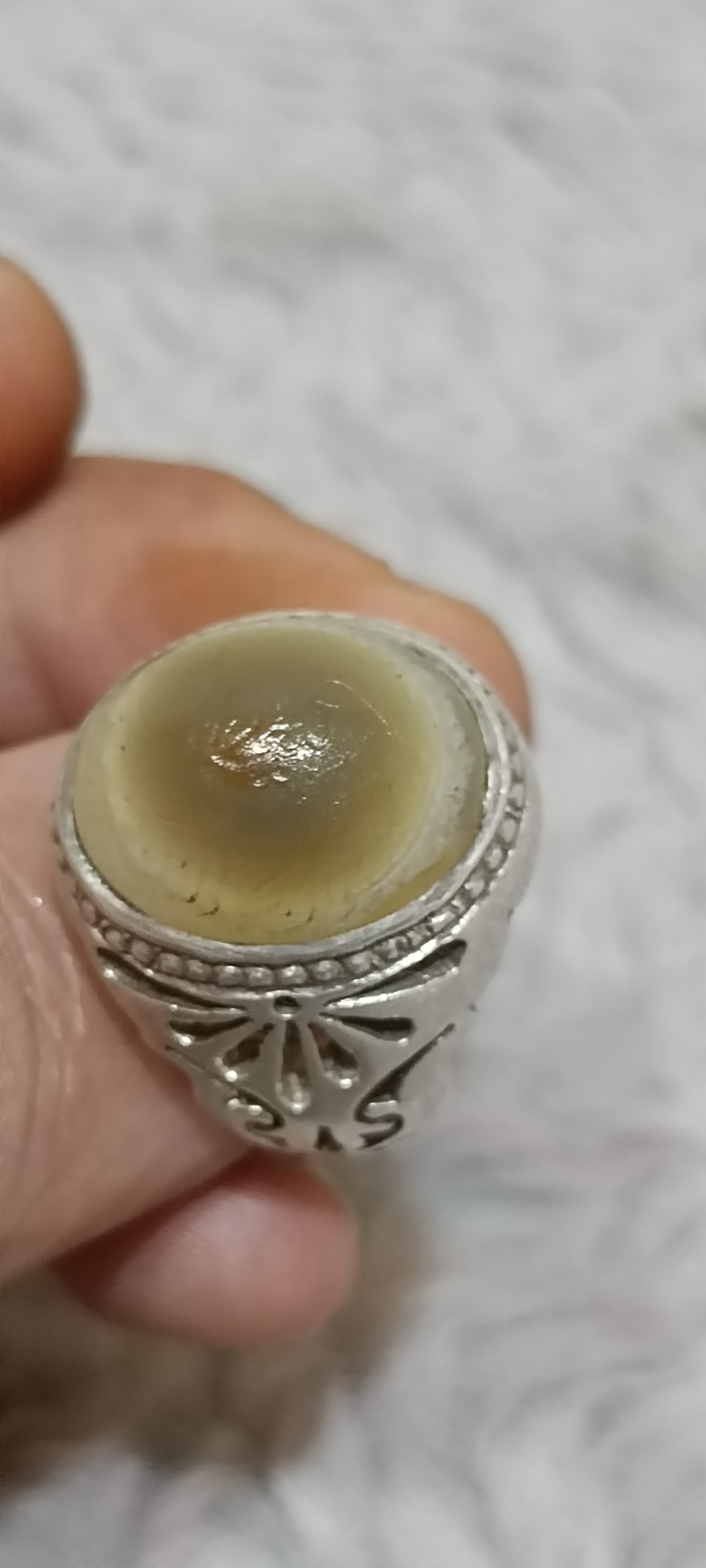 انگشتر سپوست بقرانی چشم گاوی کهنه