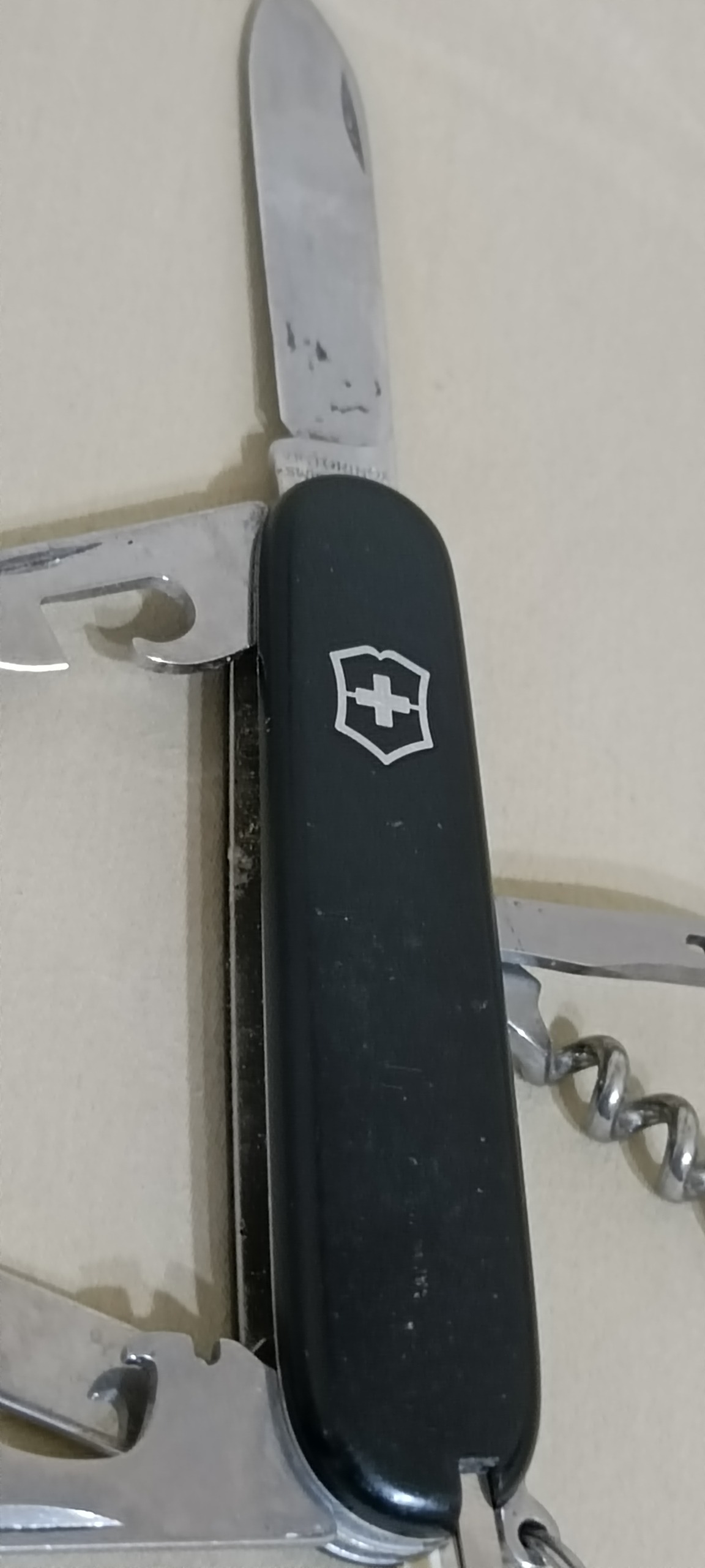 چاقوی هشت کاره اصل سوئیس