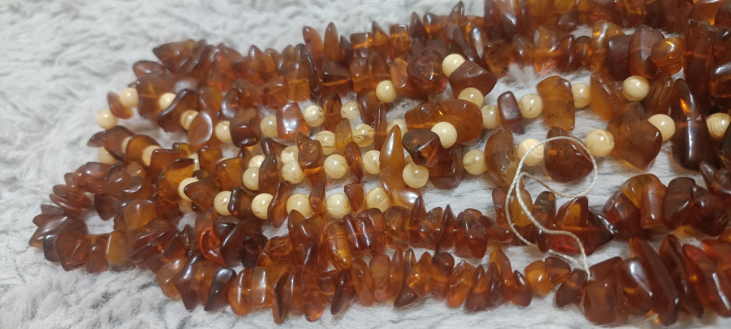 مهره های کهربای بالتیک اصیل