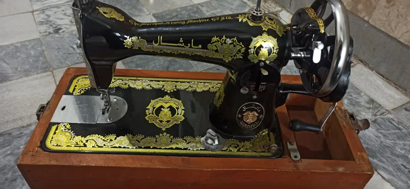 چرخ خیاطی قدیمی