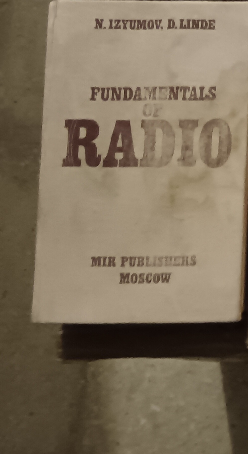 کتاب لاتین fundamentals of radio