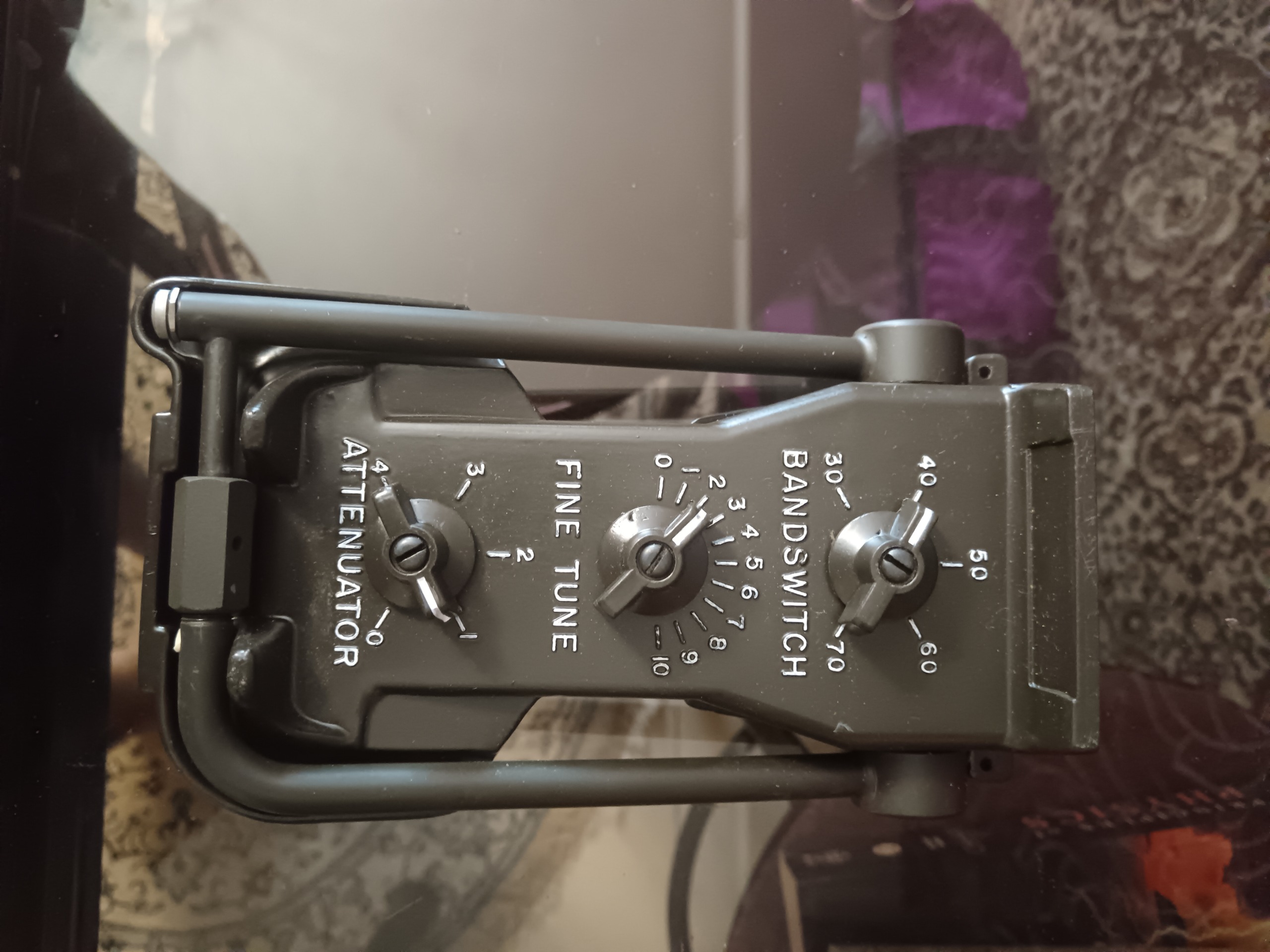 دستگاه antenna at-1082 prc(کلکسیونی و نظامی)