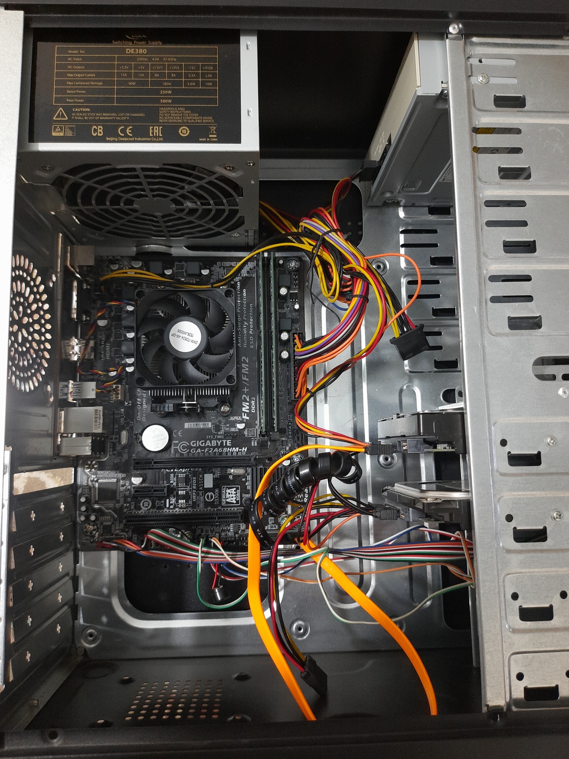 کیس کامپیوتر DDR3