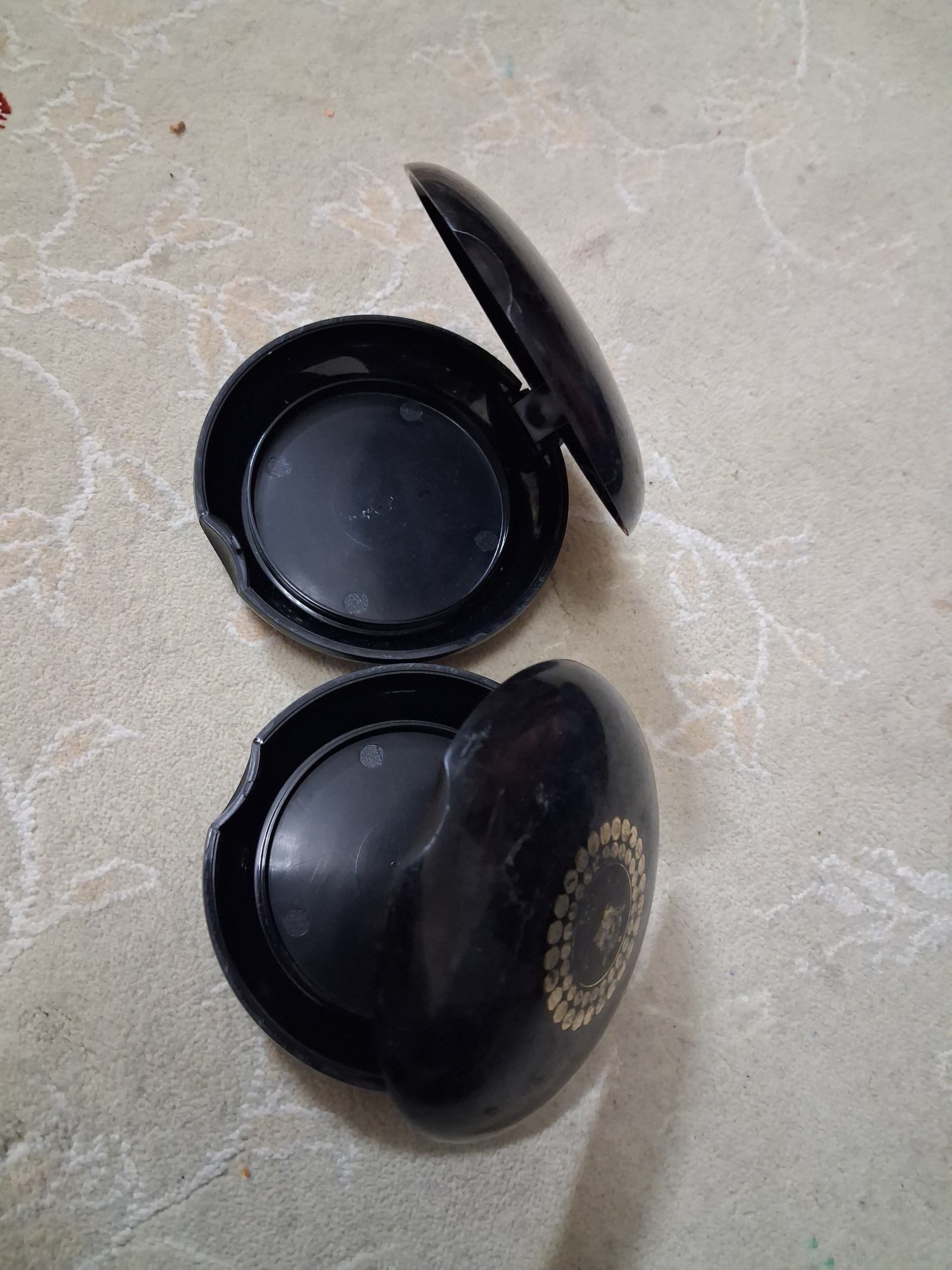 دو عدد قاب اصلی سکه