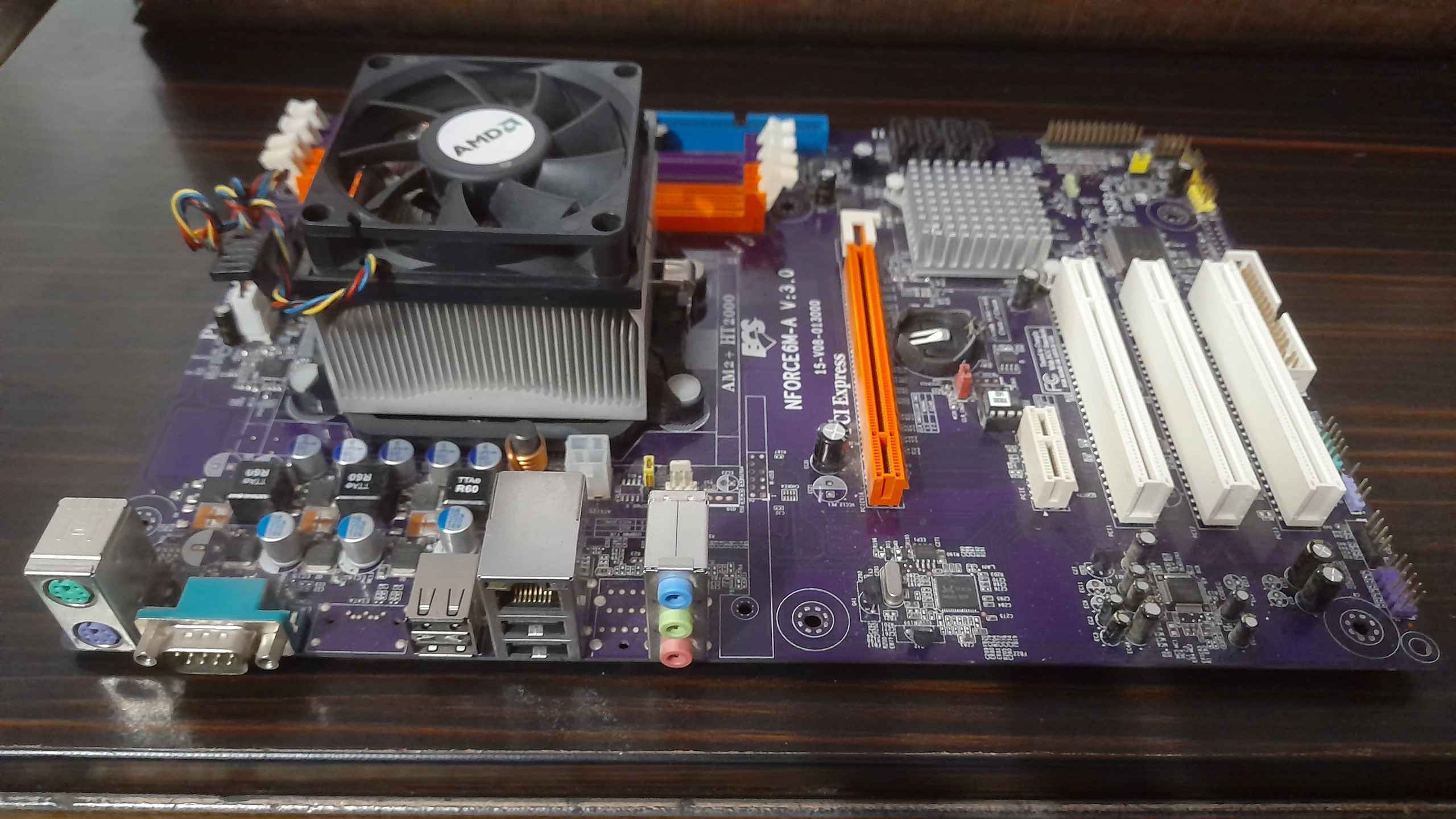 باندل مادربردECS NFORCE6M-A وcpu
