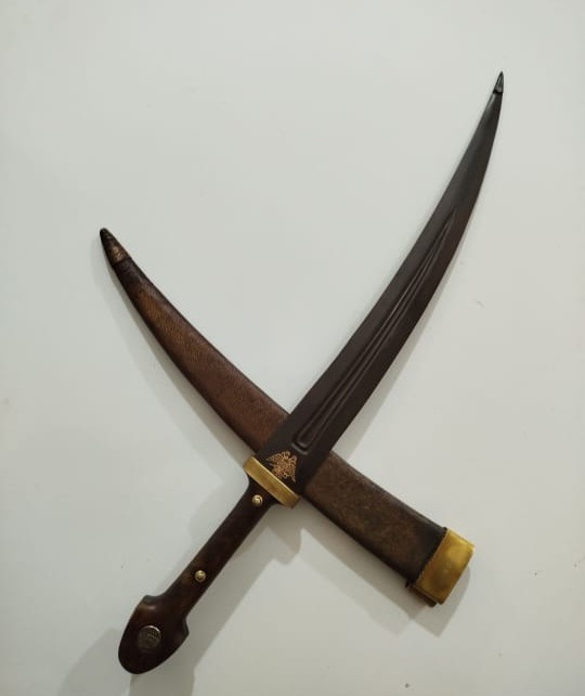 چاقو روسی تاریخ دار