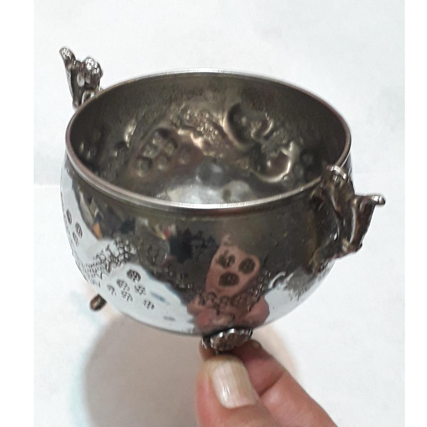 قندان برنجی قدیمی بزرگ نقش دار بدون درب