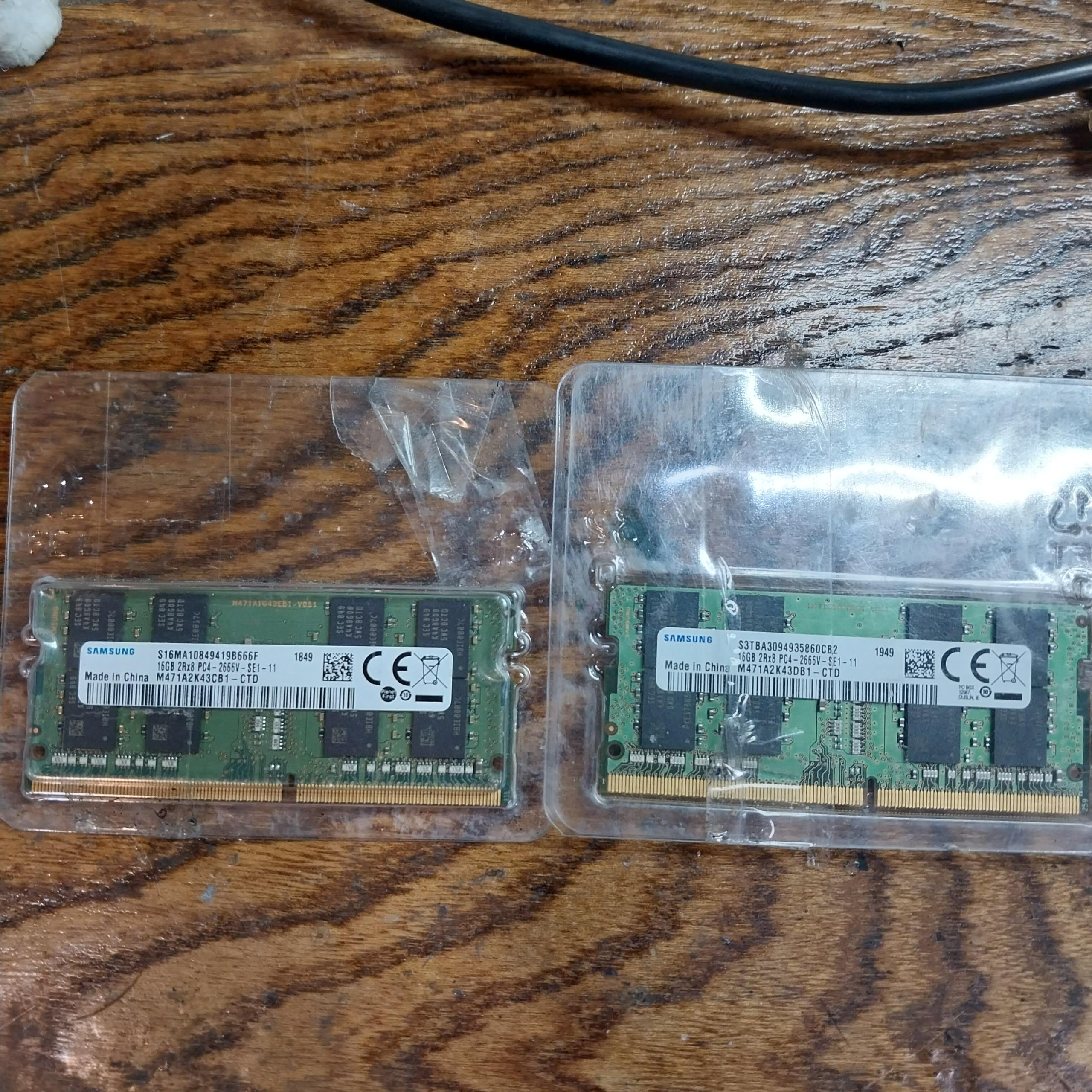 رم 16 گیگ ddr4 samsung