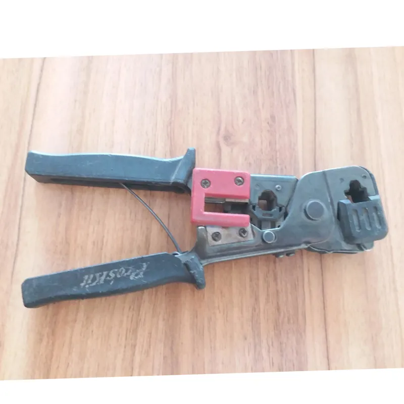 پرچ کن کابل شبکه Proskit