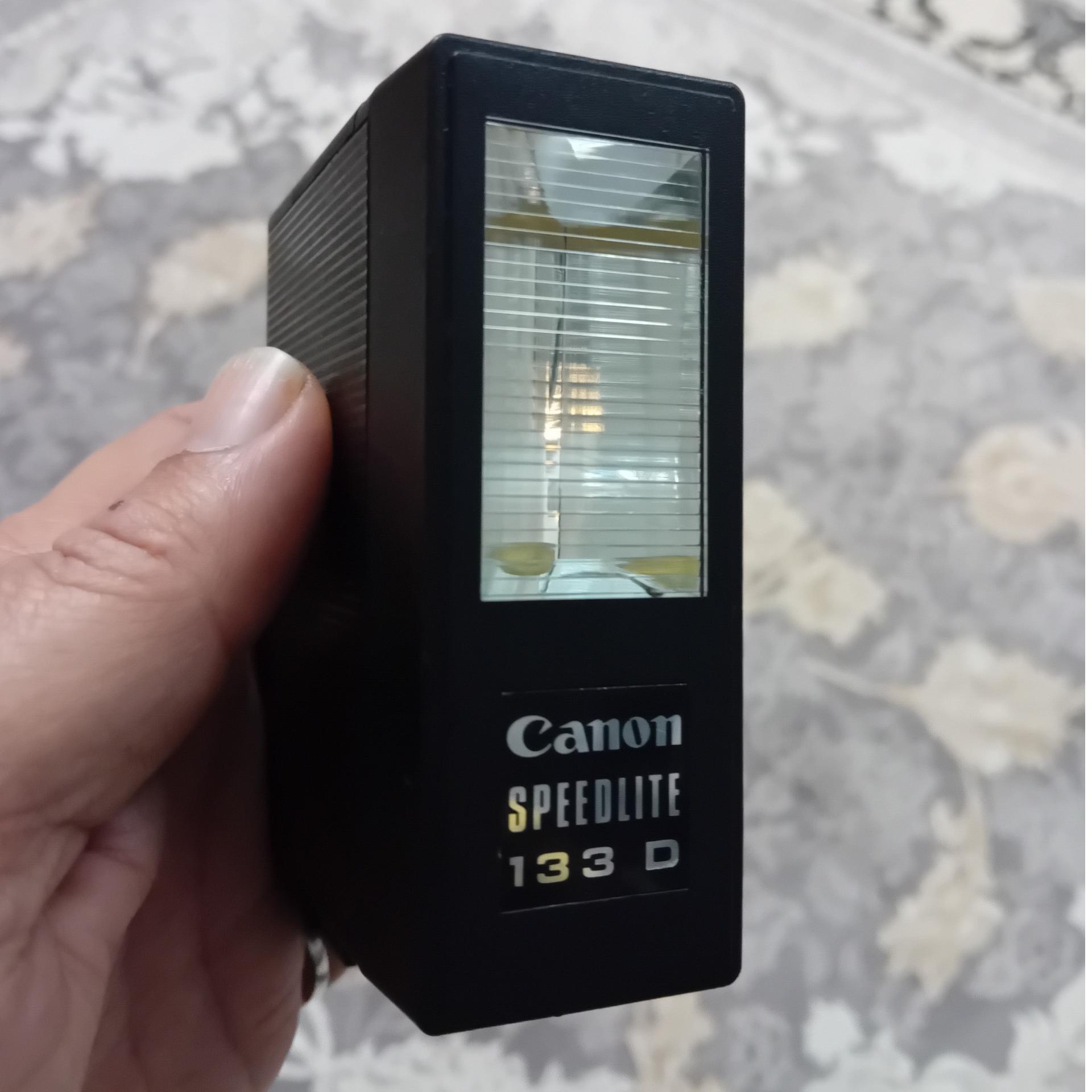 فلاش دوربین عکاسی کنون Canon مدل 133D