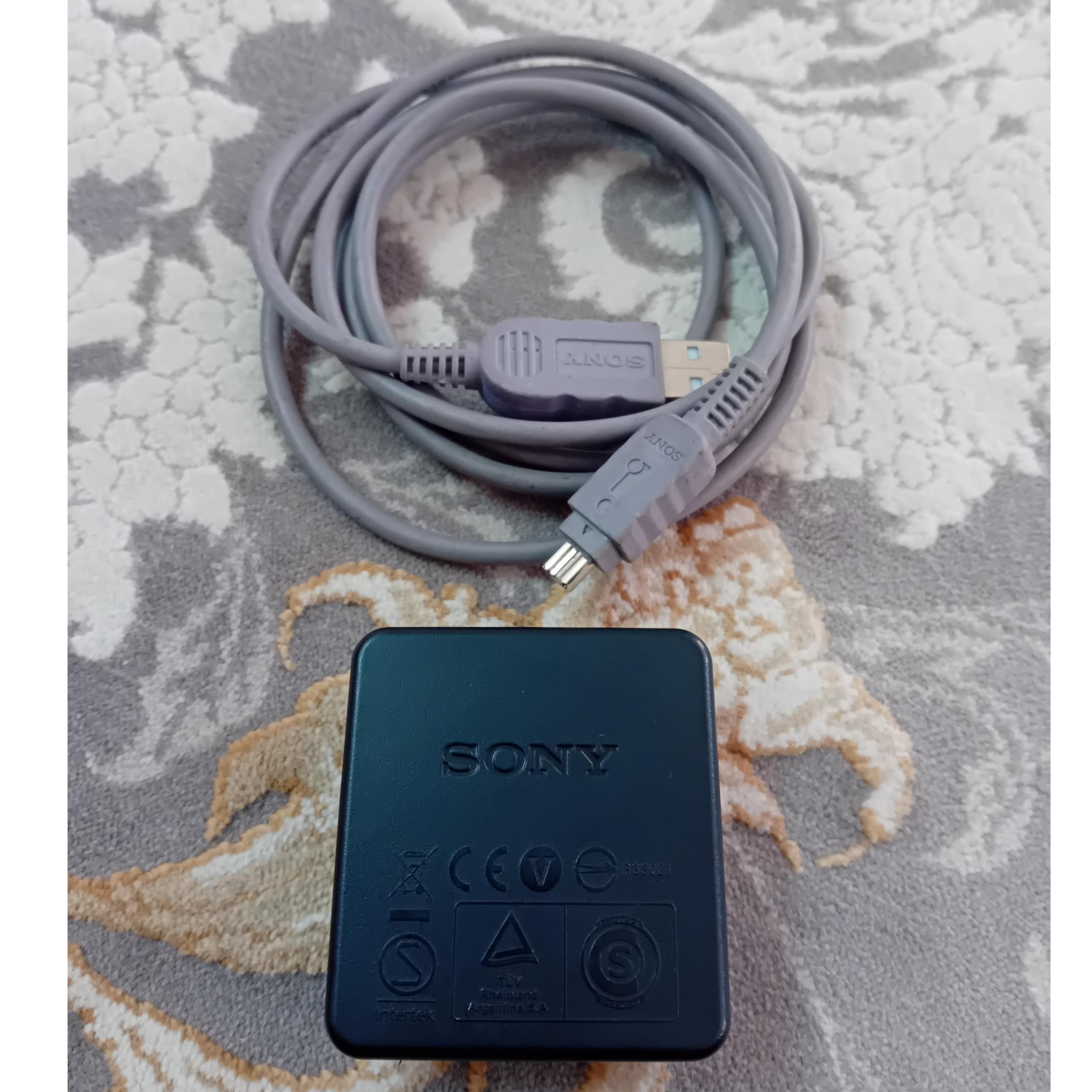 شارژر دوبین سونی و کابل اورجینال SONY