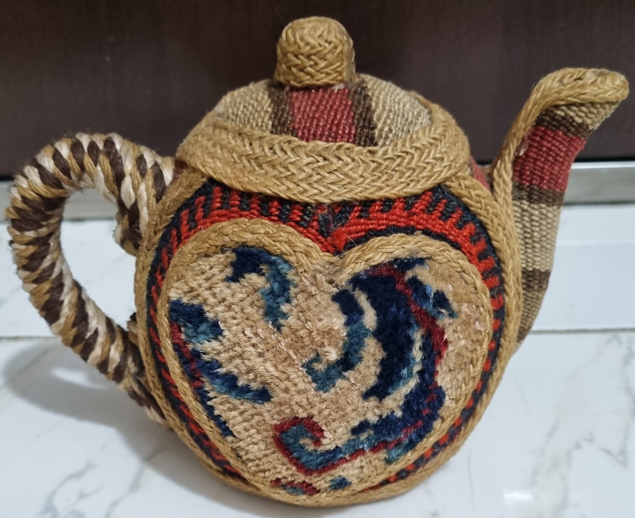 قوری تزئینی دکوری گلیمی فرش دستبافت ( نو )