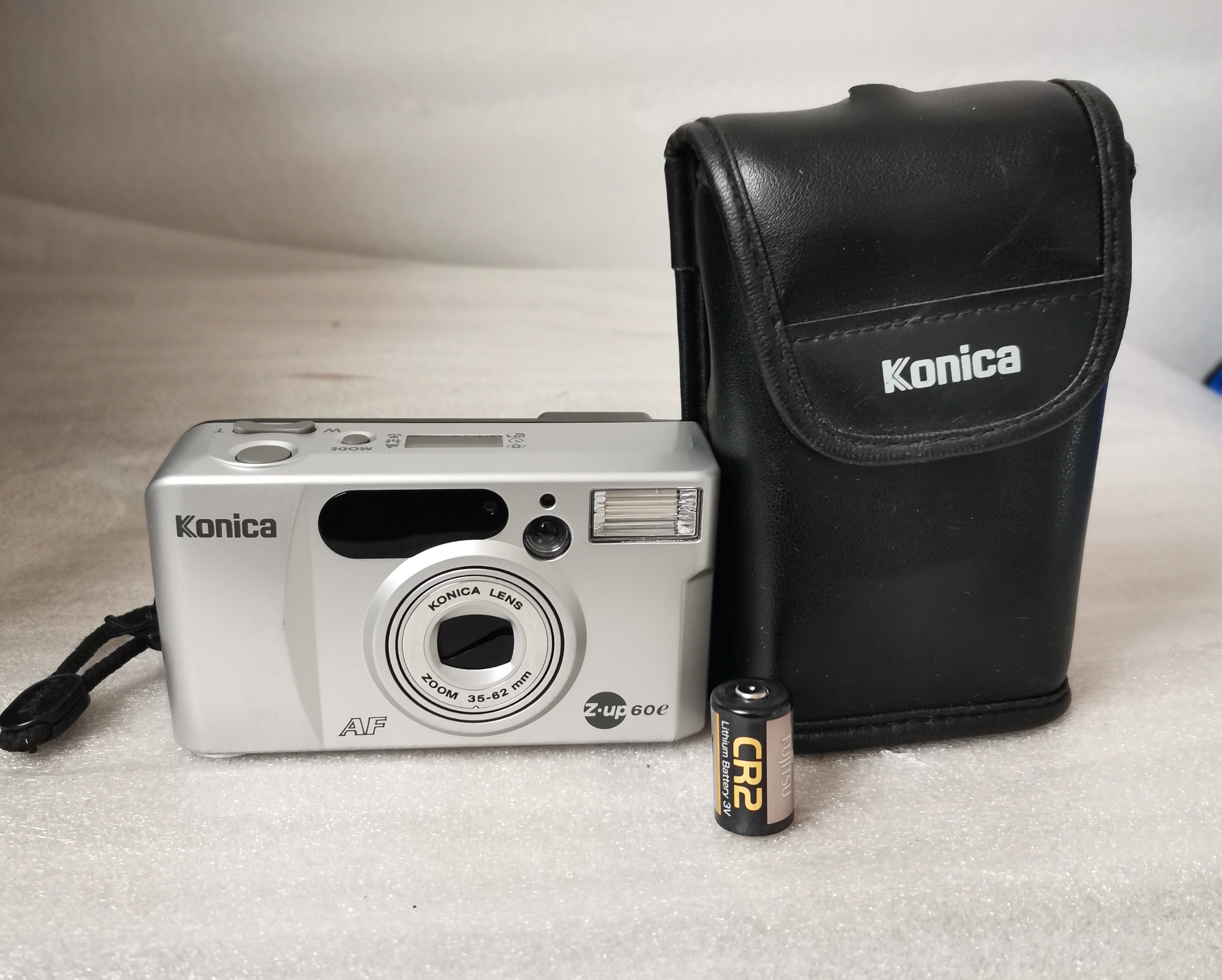 دوربین عکاسی قدیمی کونیکا Konica (توضیح دارد