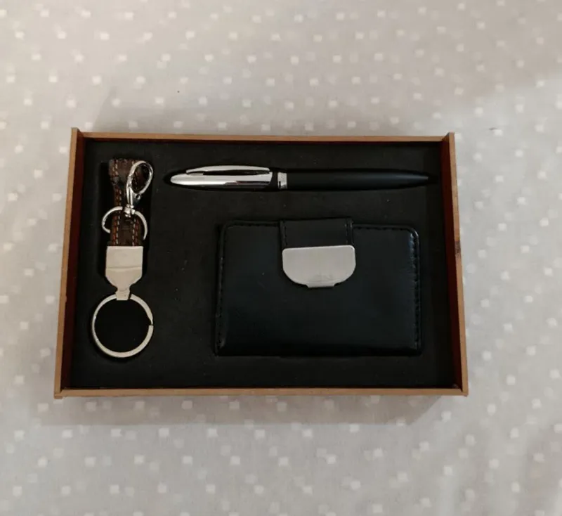 ست جت کارتی و جاکلیدی و خودکار توضیحات