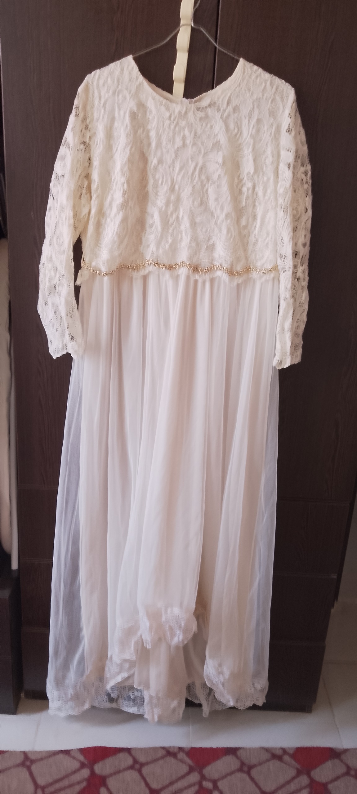 پیراهن مجلسی (فرمالیته)